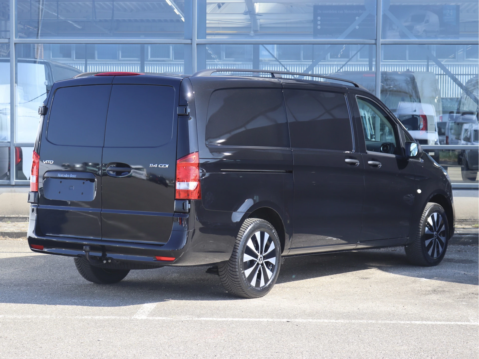 Mercedes-Benz-Vito-image-1