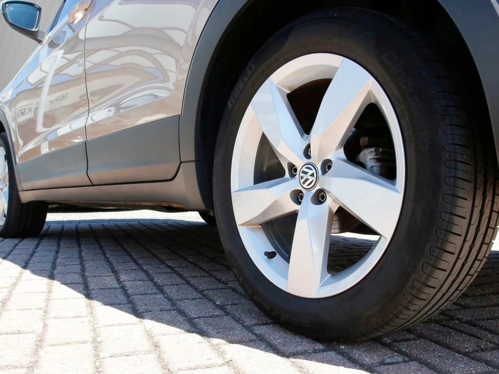Volkswagen-T-Cross-image-4