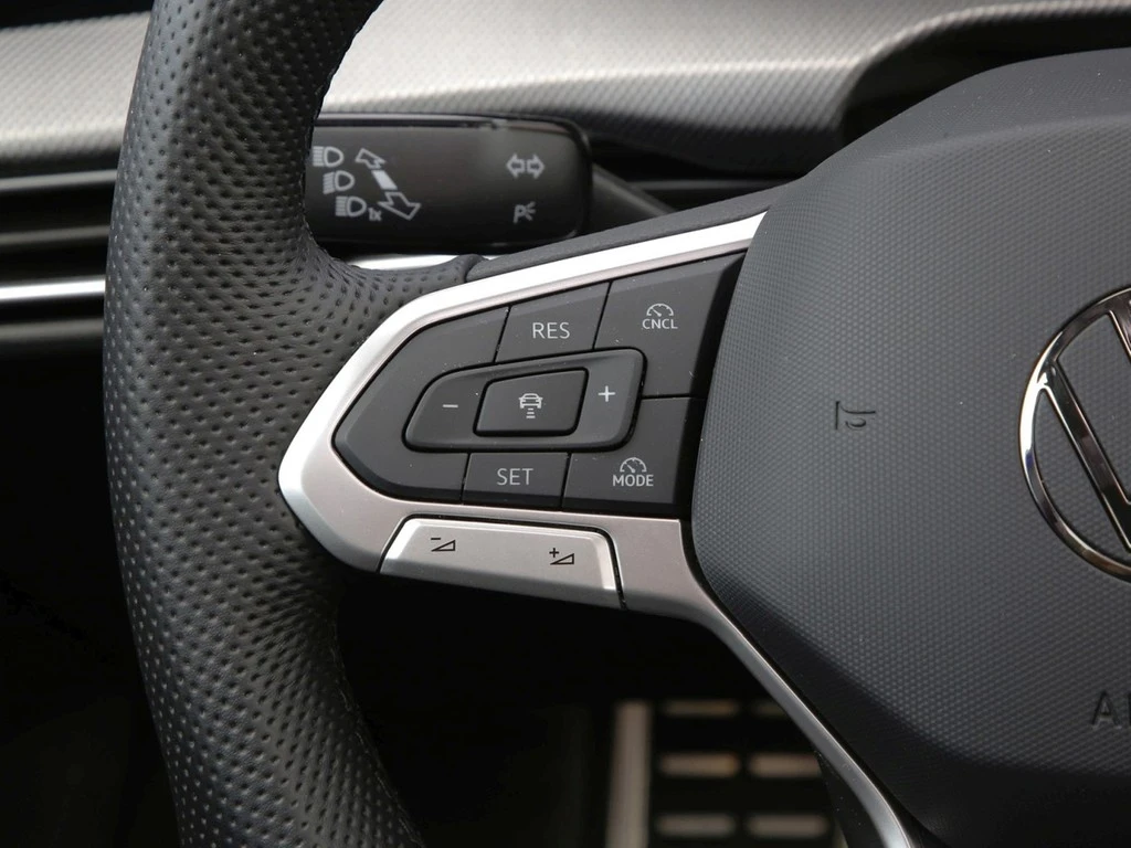 Volkswagen-Golf-image-15
