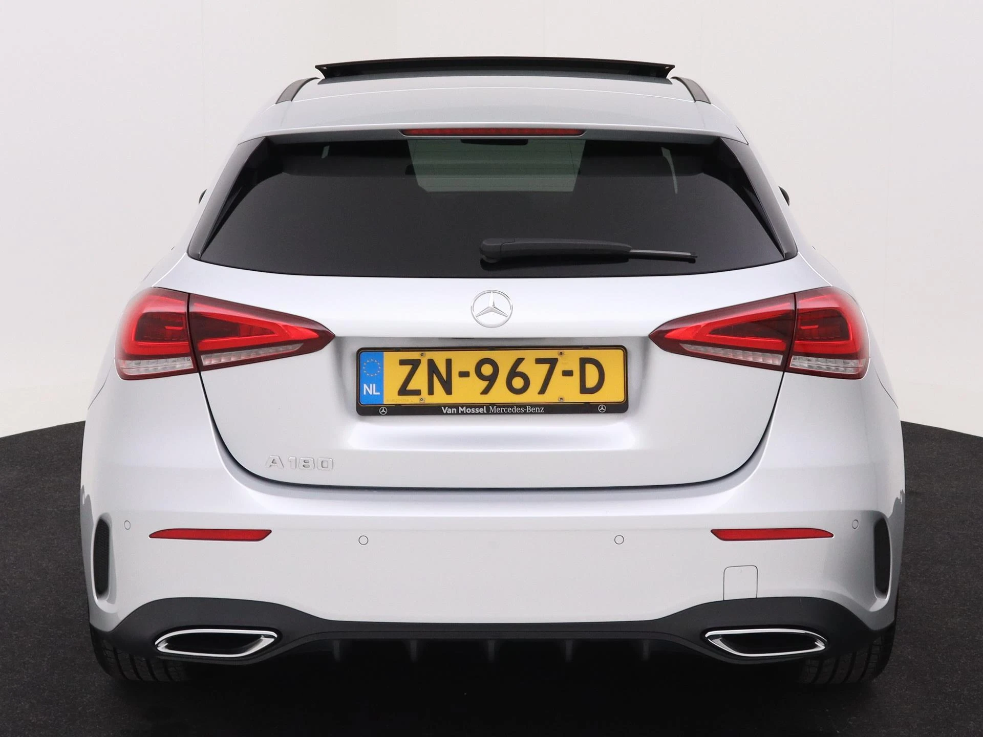 Mercedes-Benz-A-Klasse-image-7