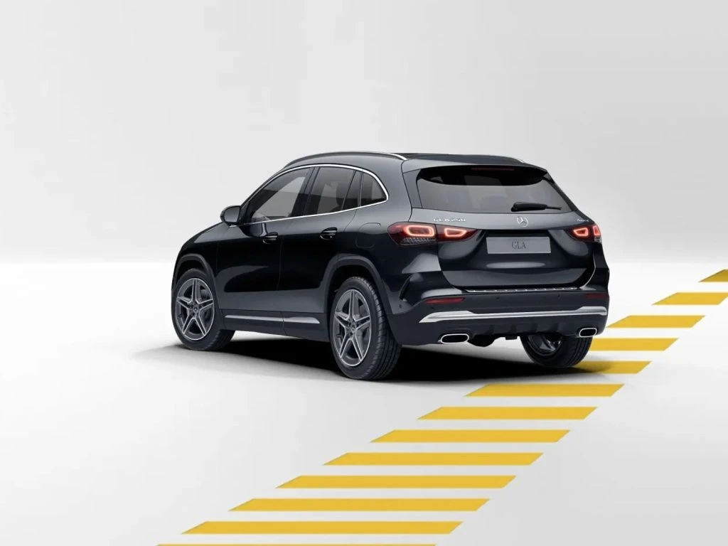 Mercedes-Benz-GLA 250-image-4