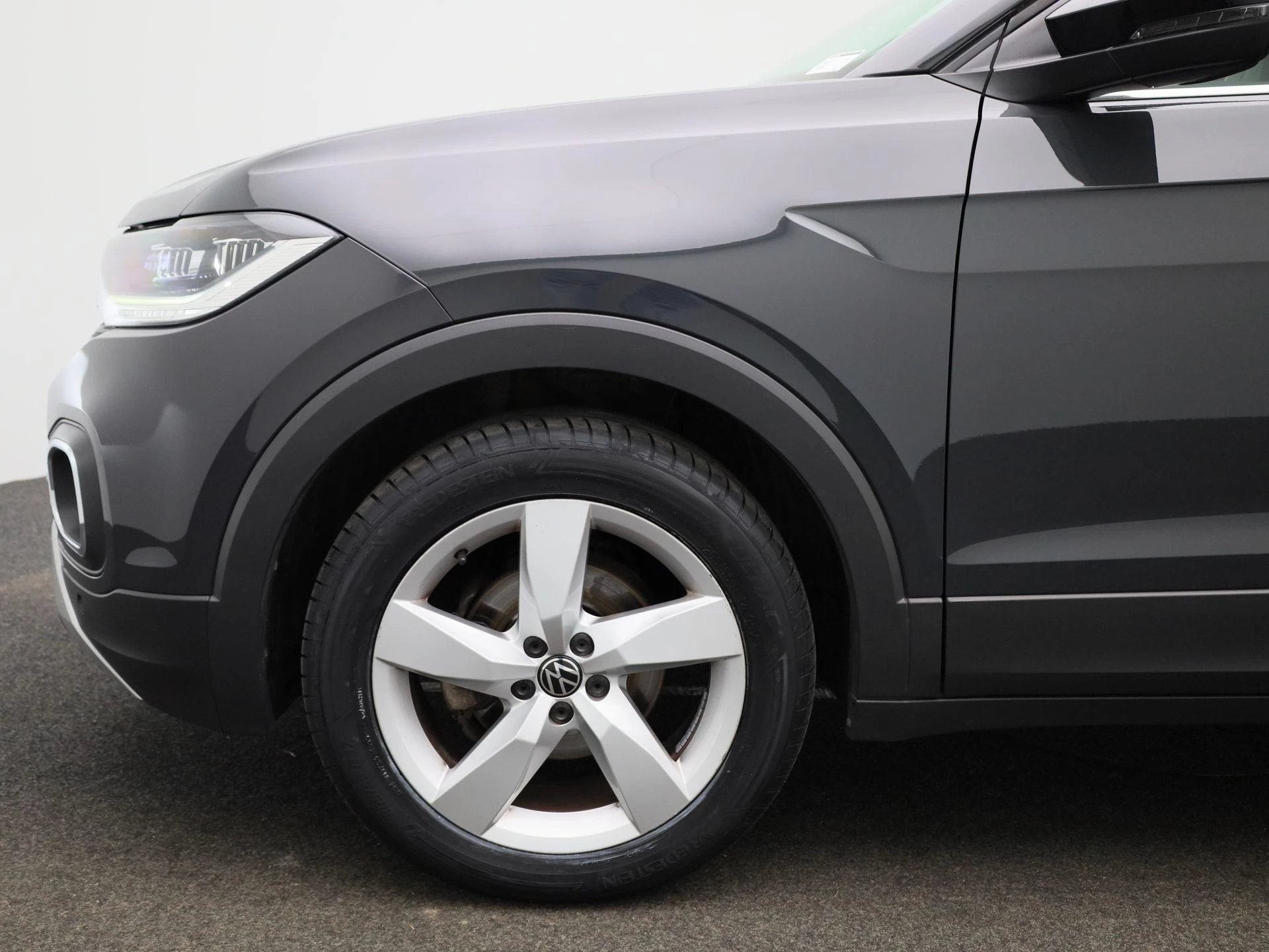 Volkswagen-T-Cross-image-12