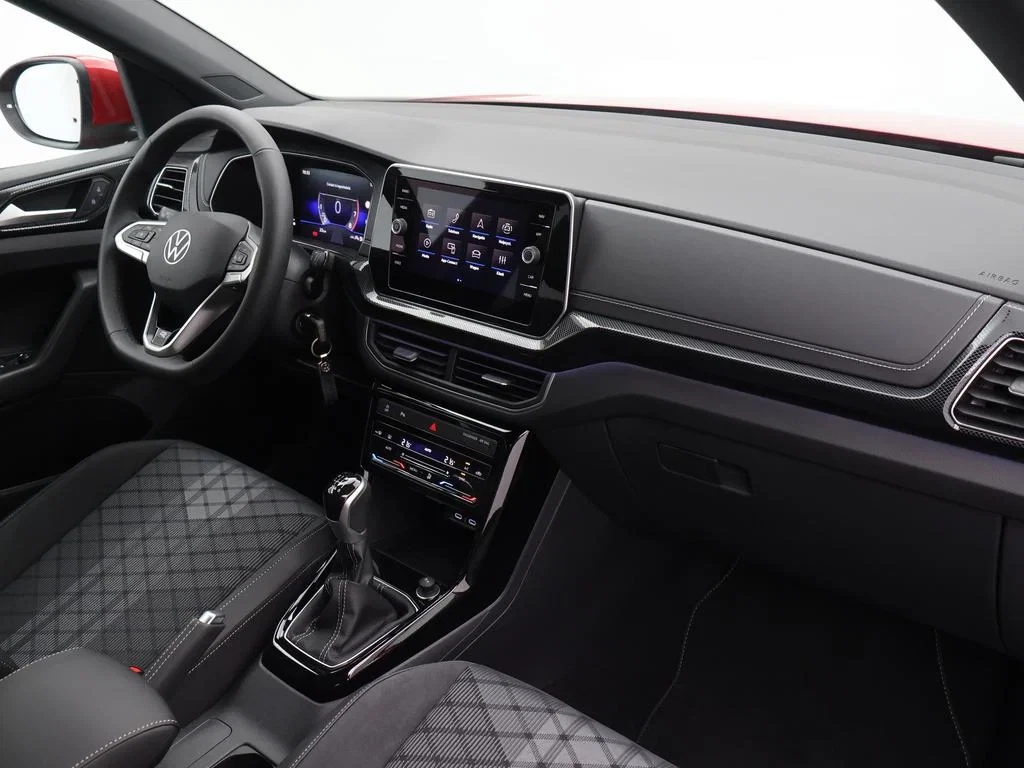 Volkswagen-T-Cross-image-2