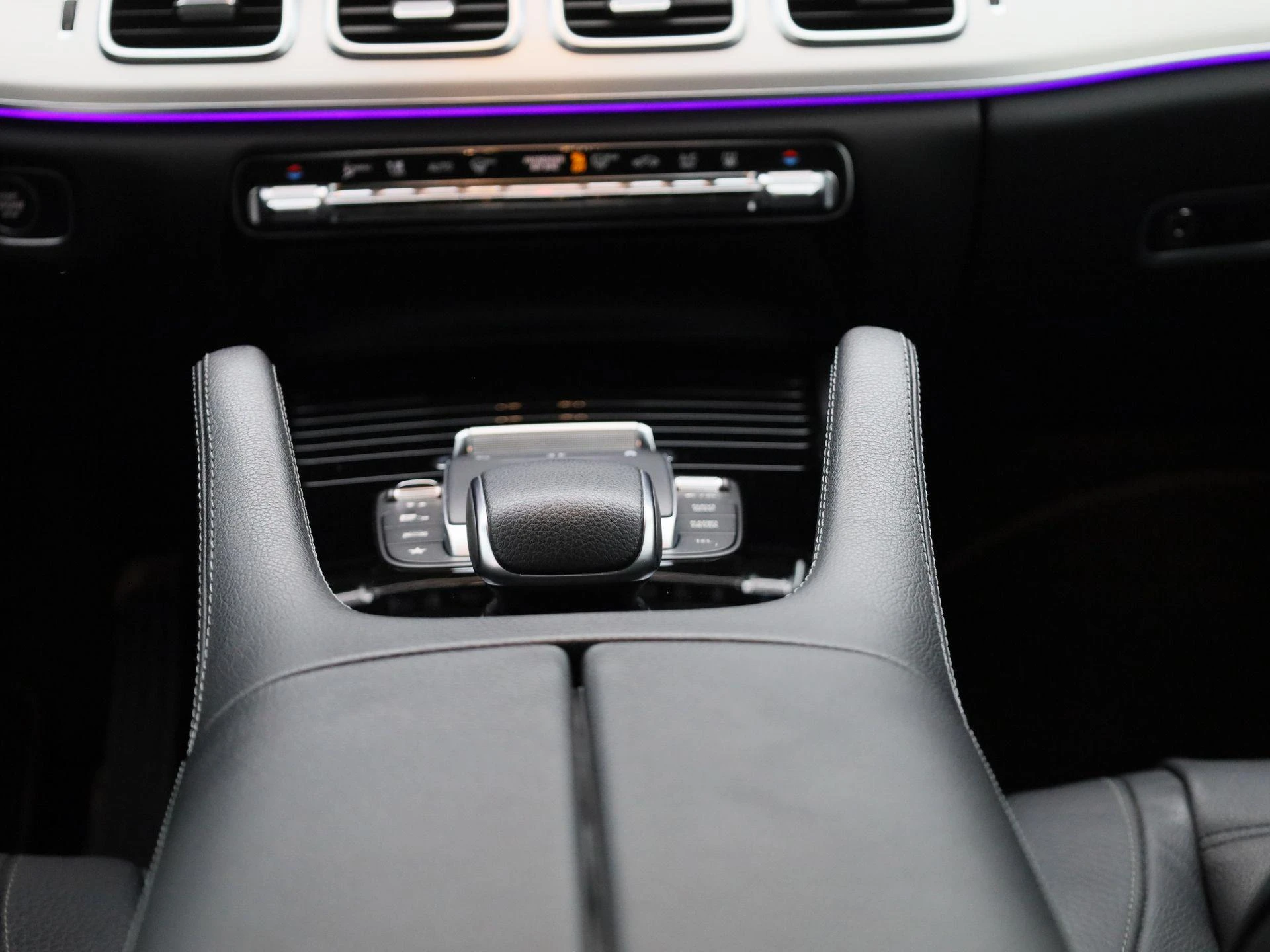Mercedes-Benz-GLE-image-9