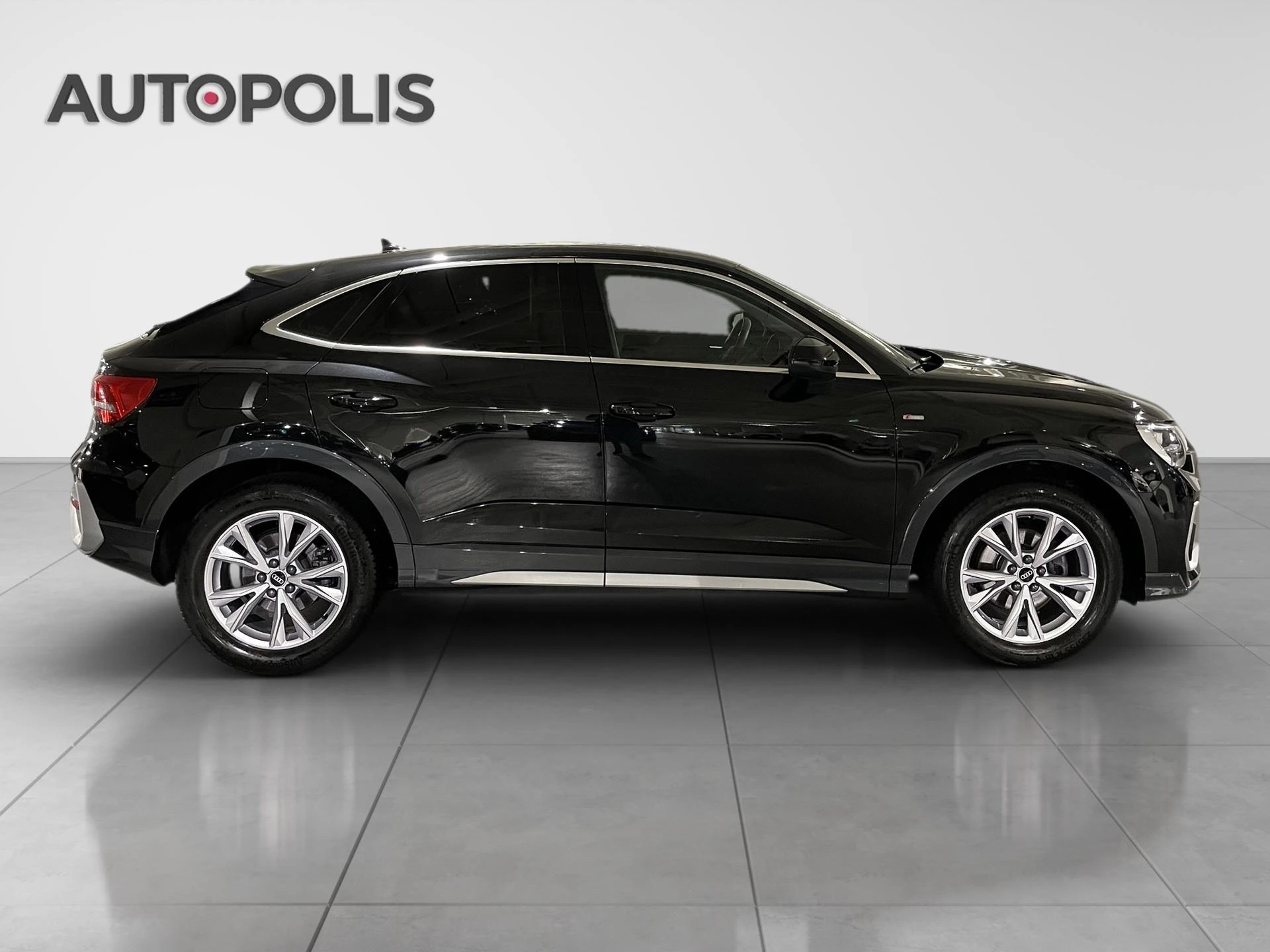 Audi-Q3-image-15