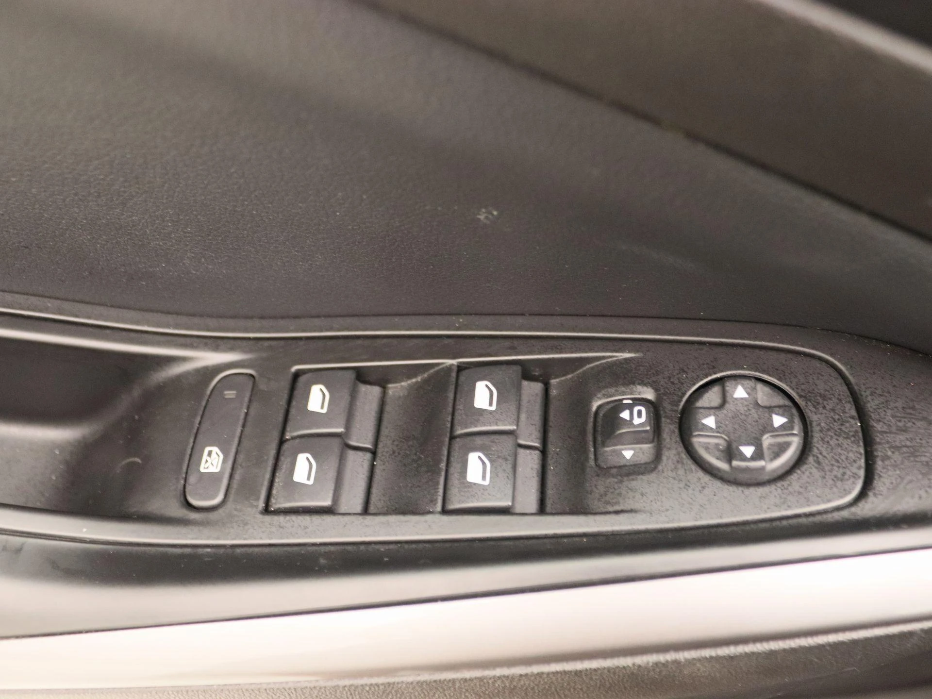 Opel-Grandland-image-21