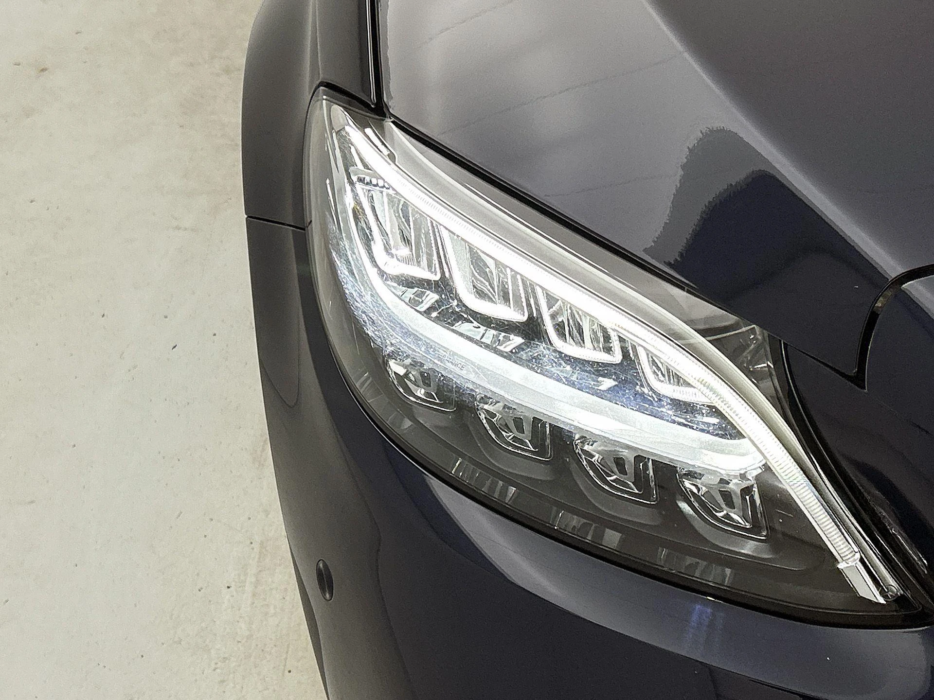 Mercedes-Benz-C-Klasse-image-13