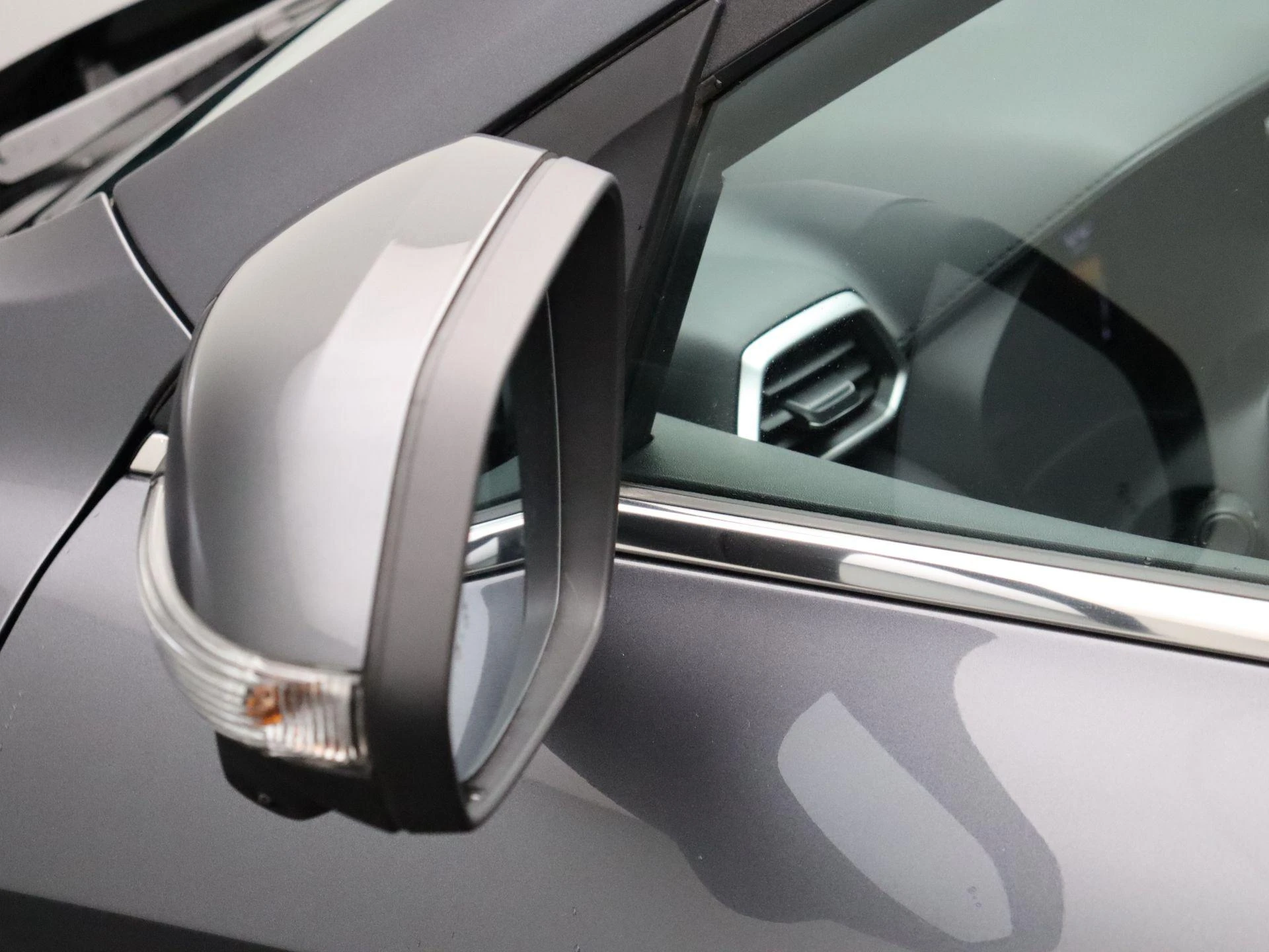 MG-ZS-image-7