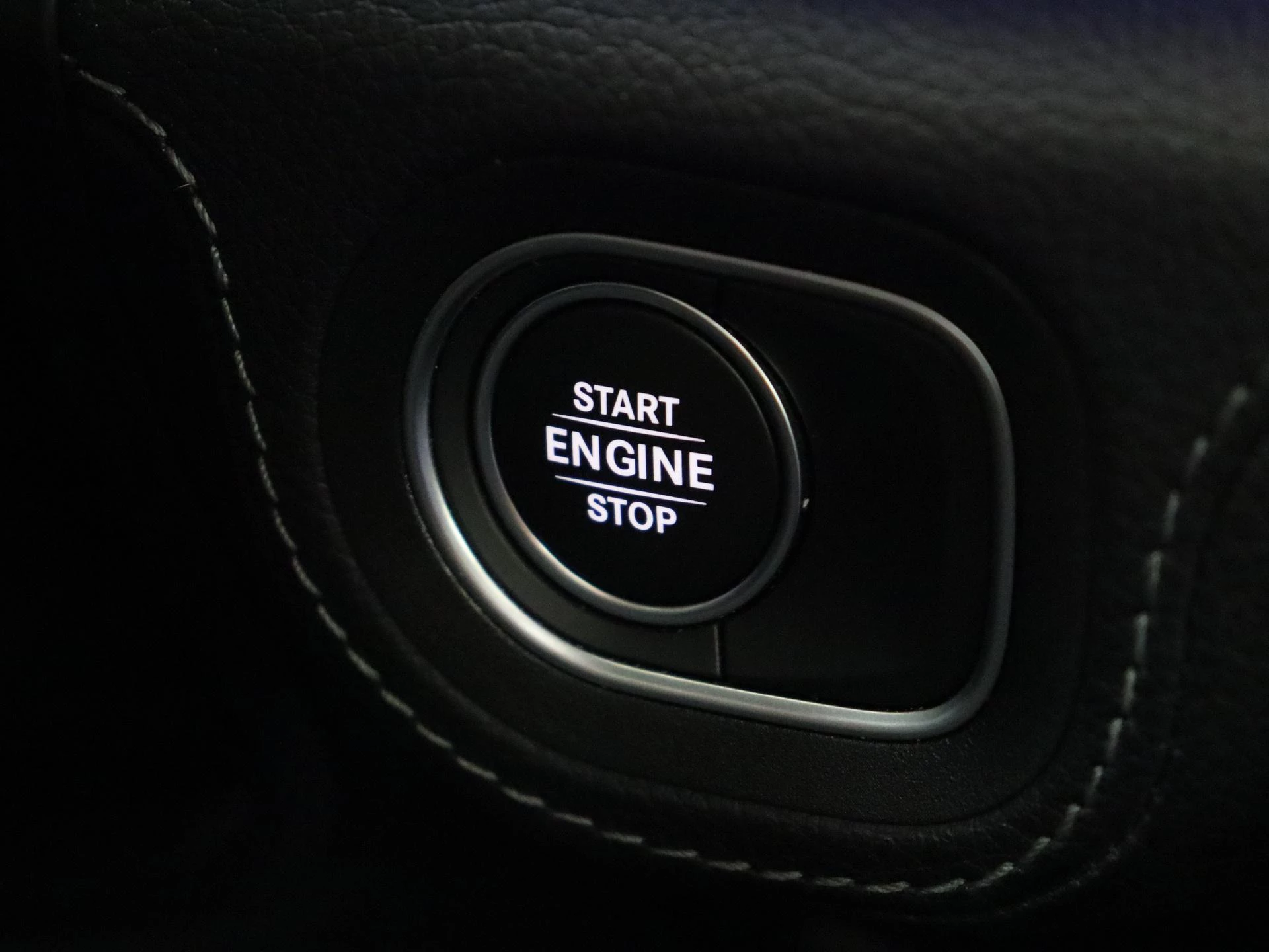 Mercedes-Benz-GLE-image-23