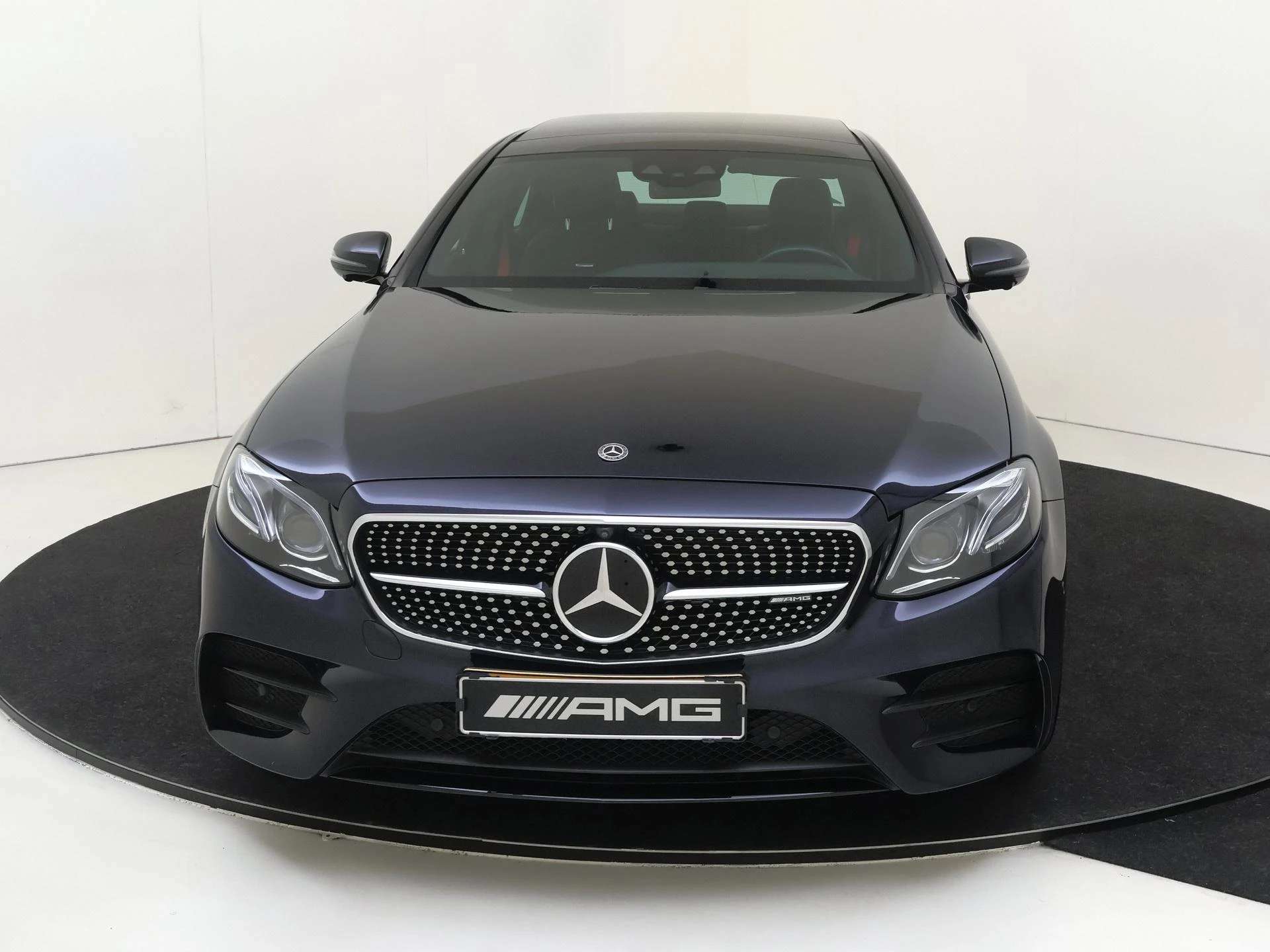 Mercedes-Benz-E-Klasse-image-7