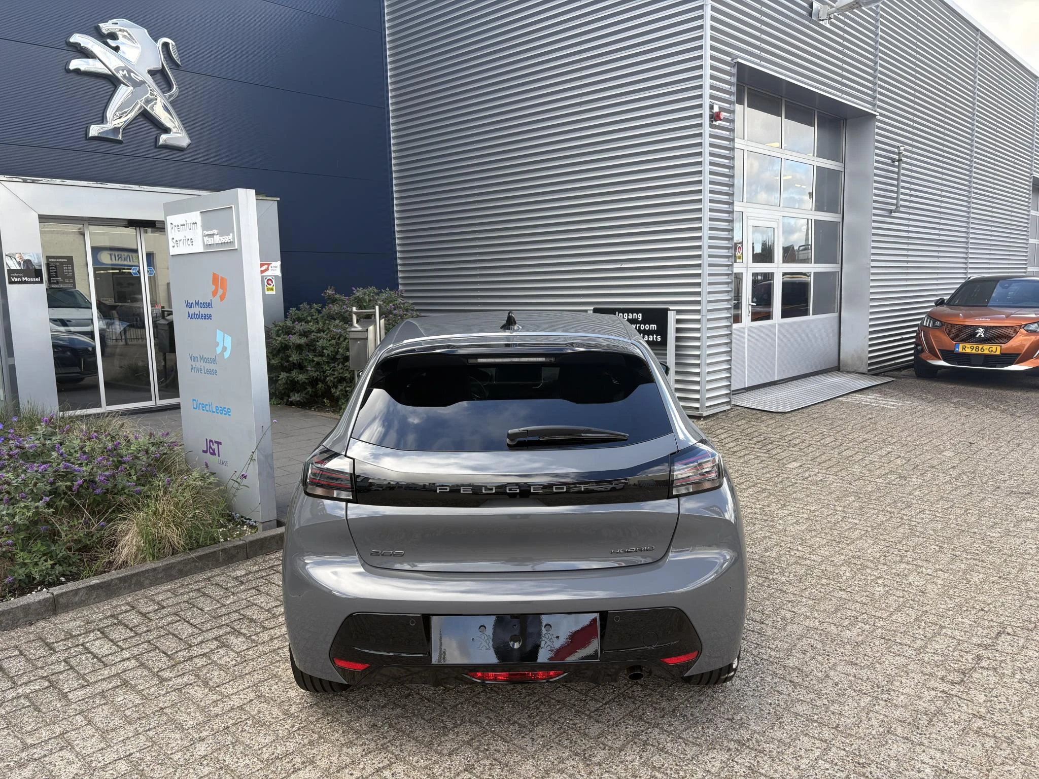 Peugeot-208-image-4