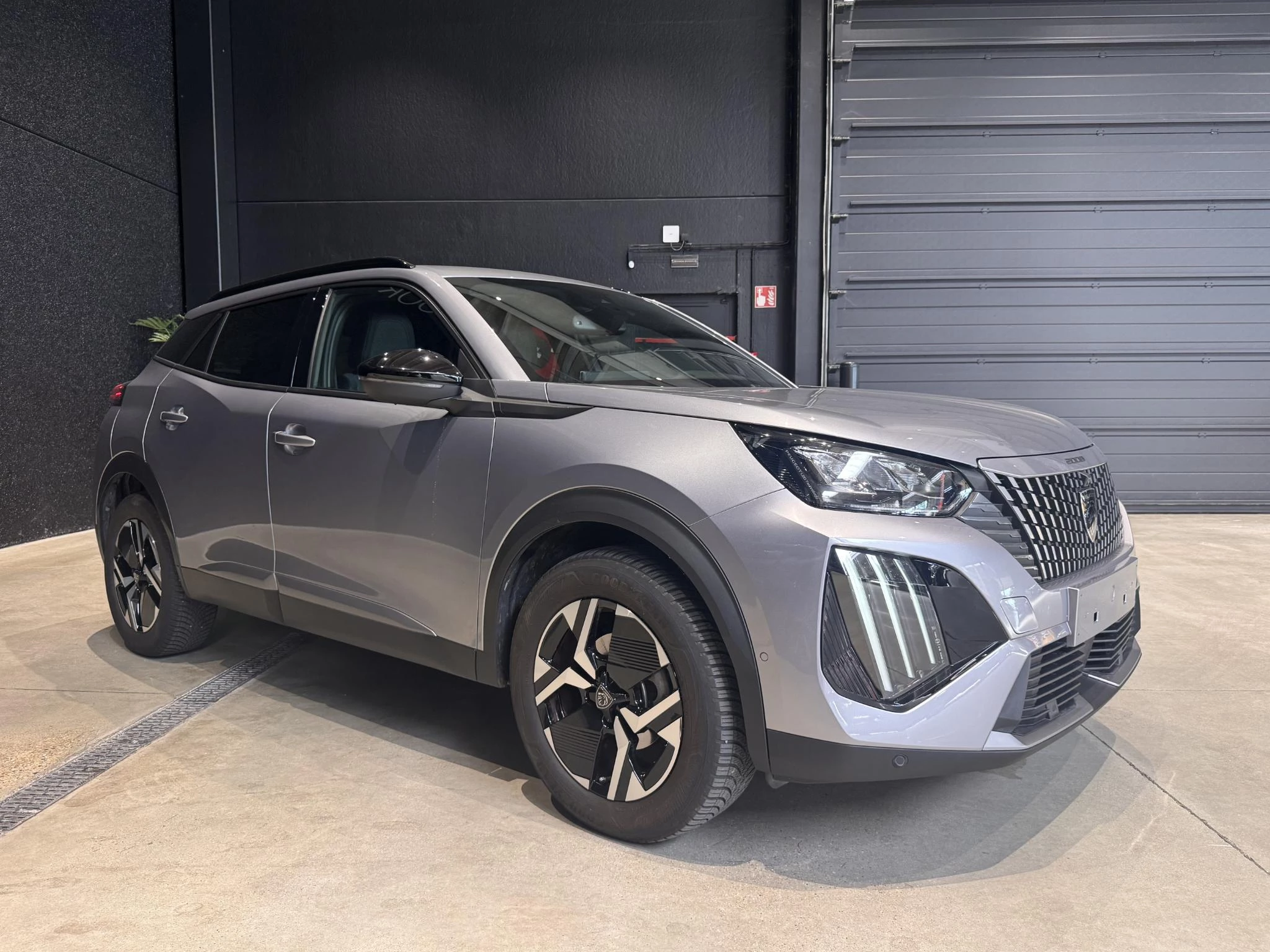 Peugeot 2008 1.2 Puretech 96kW S&S EAT8 Allure