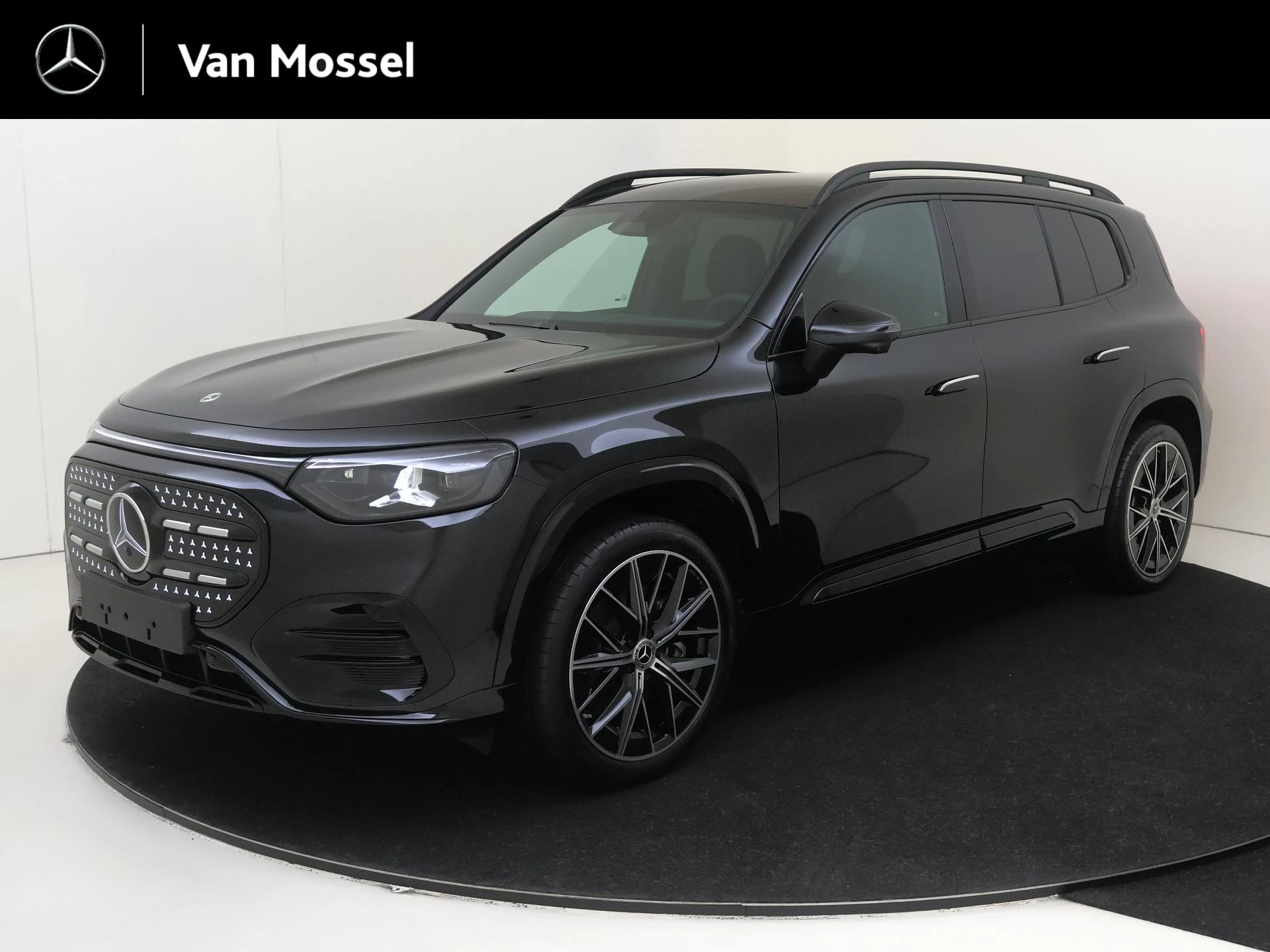 Mercedes-Benz-GLB-image-0