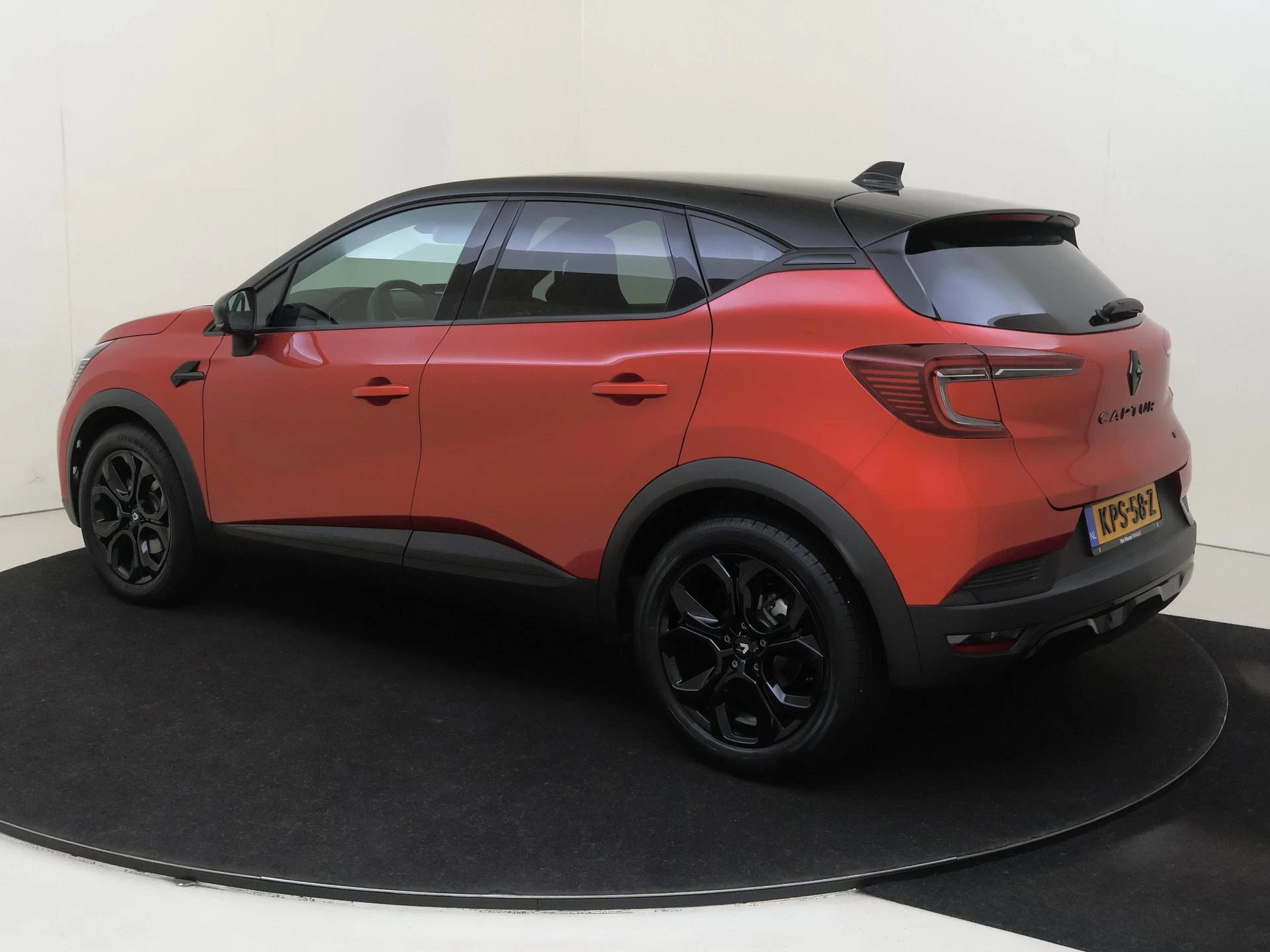 Renault Captur 1.6 E-Tech Hybrid 145 Rive Gauche