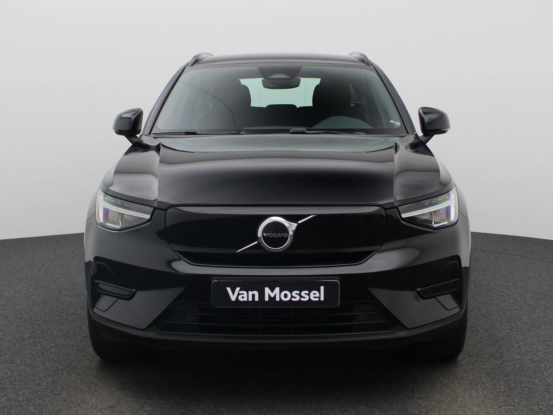 Volvo-XC40-image-2