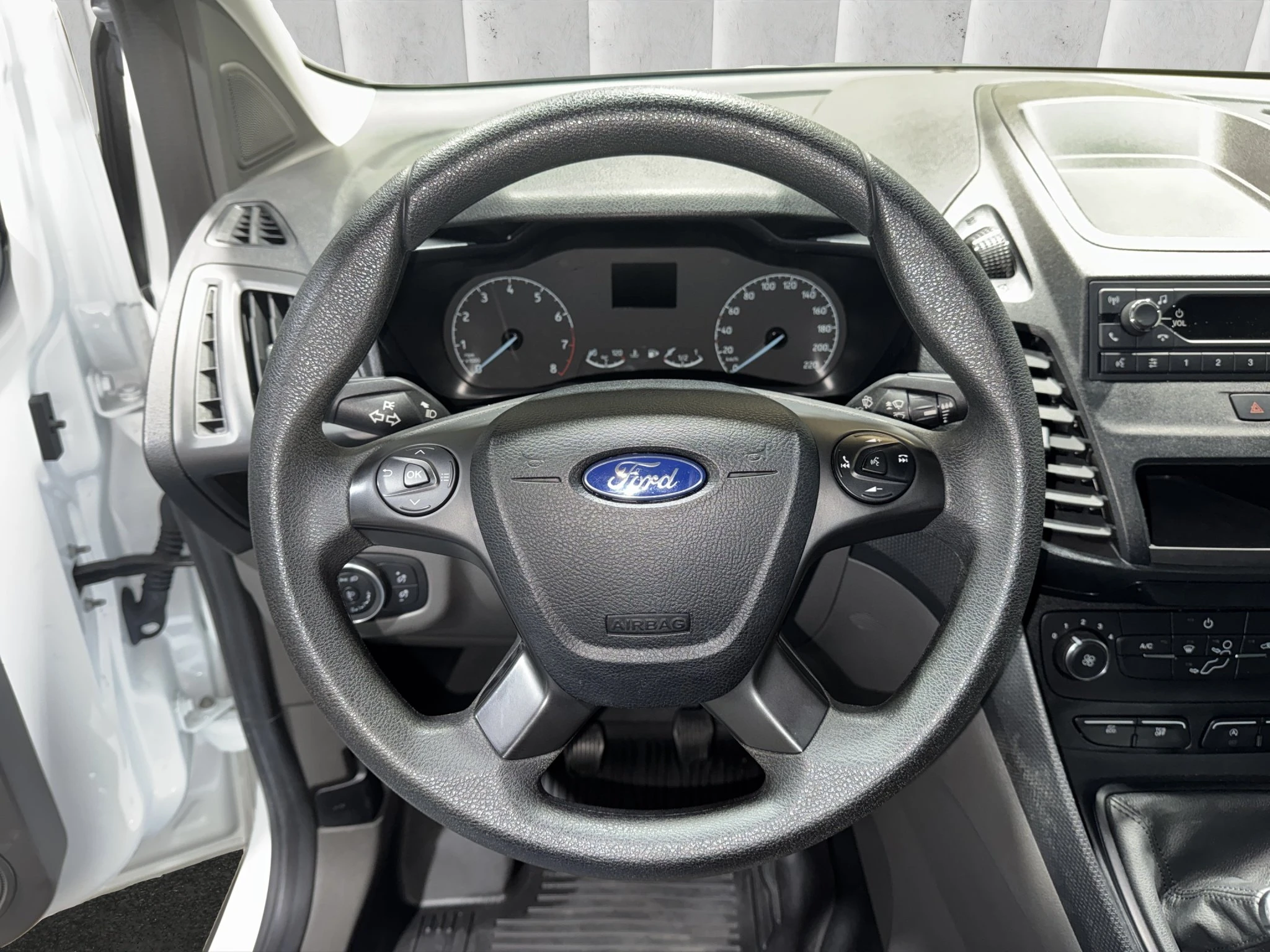 Ford-Transit Connect-image-11