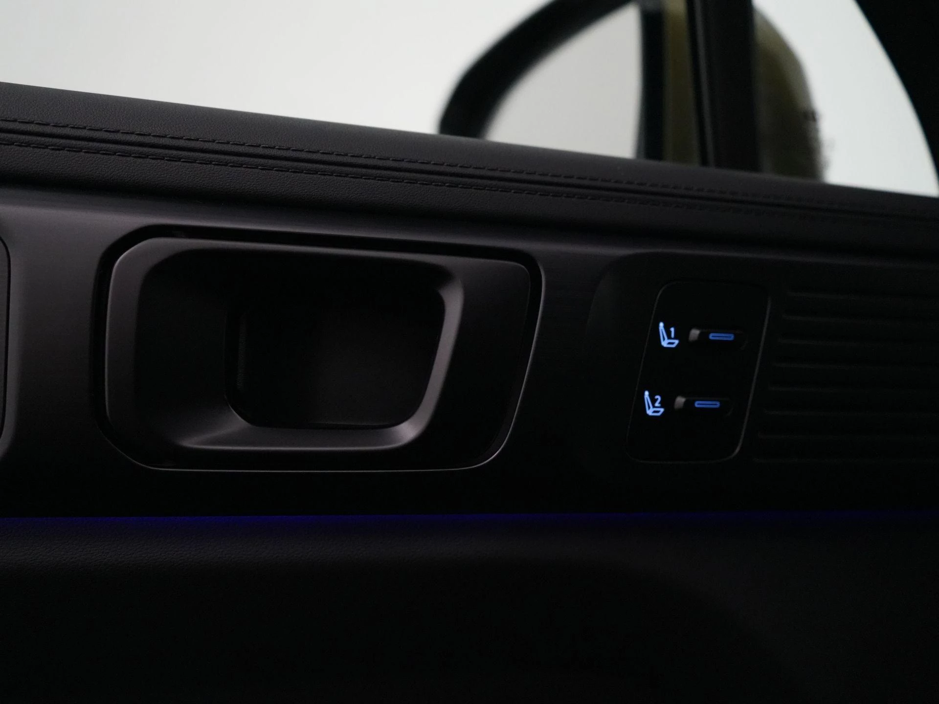 Hyundai-Santa Fe-image-37