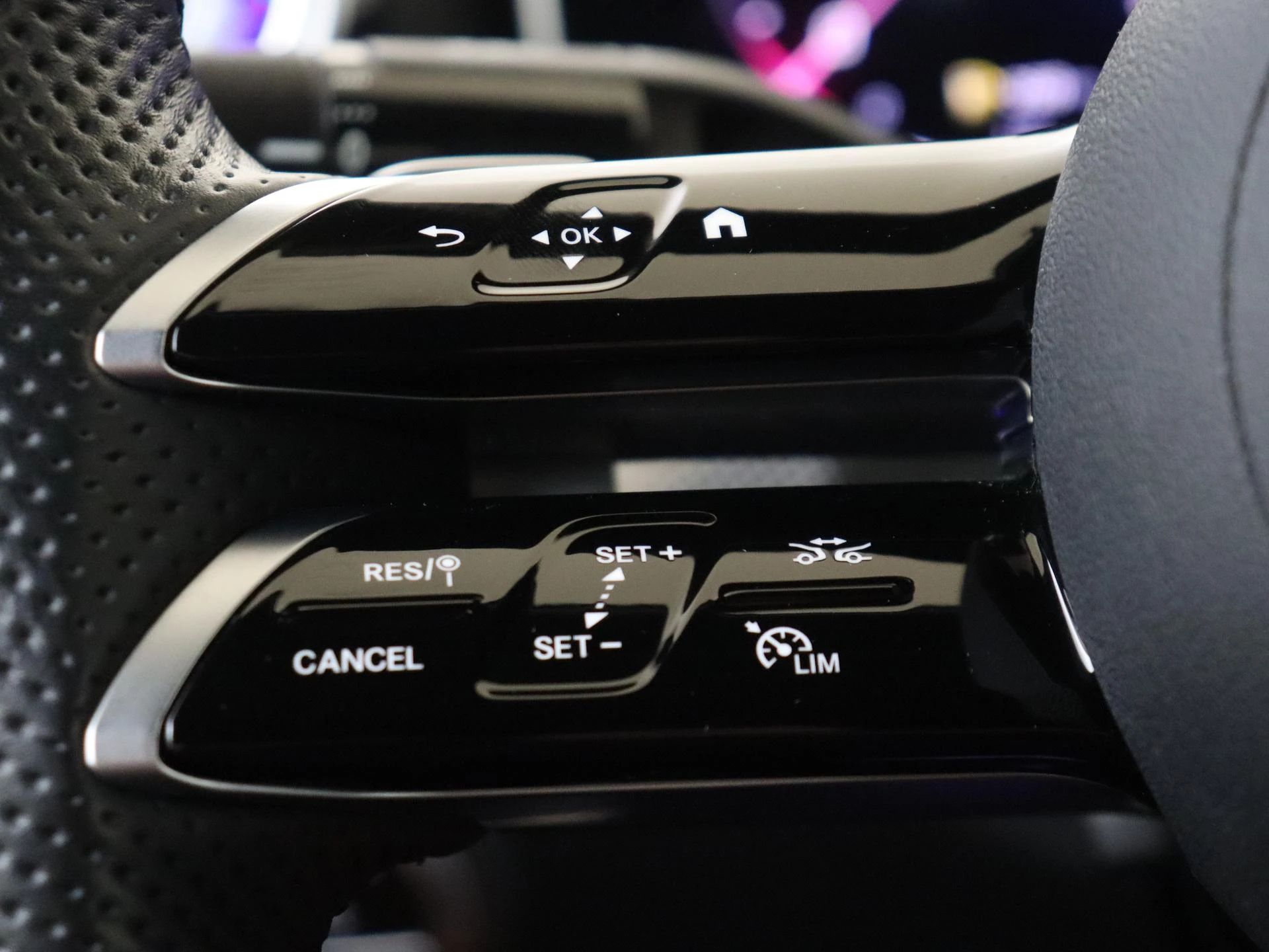 Mercedes-Benz-CLE-image-11