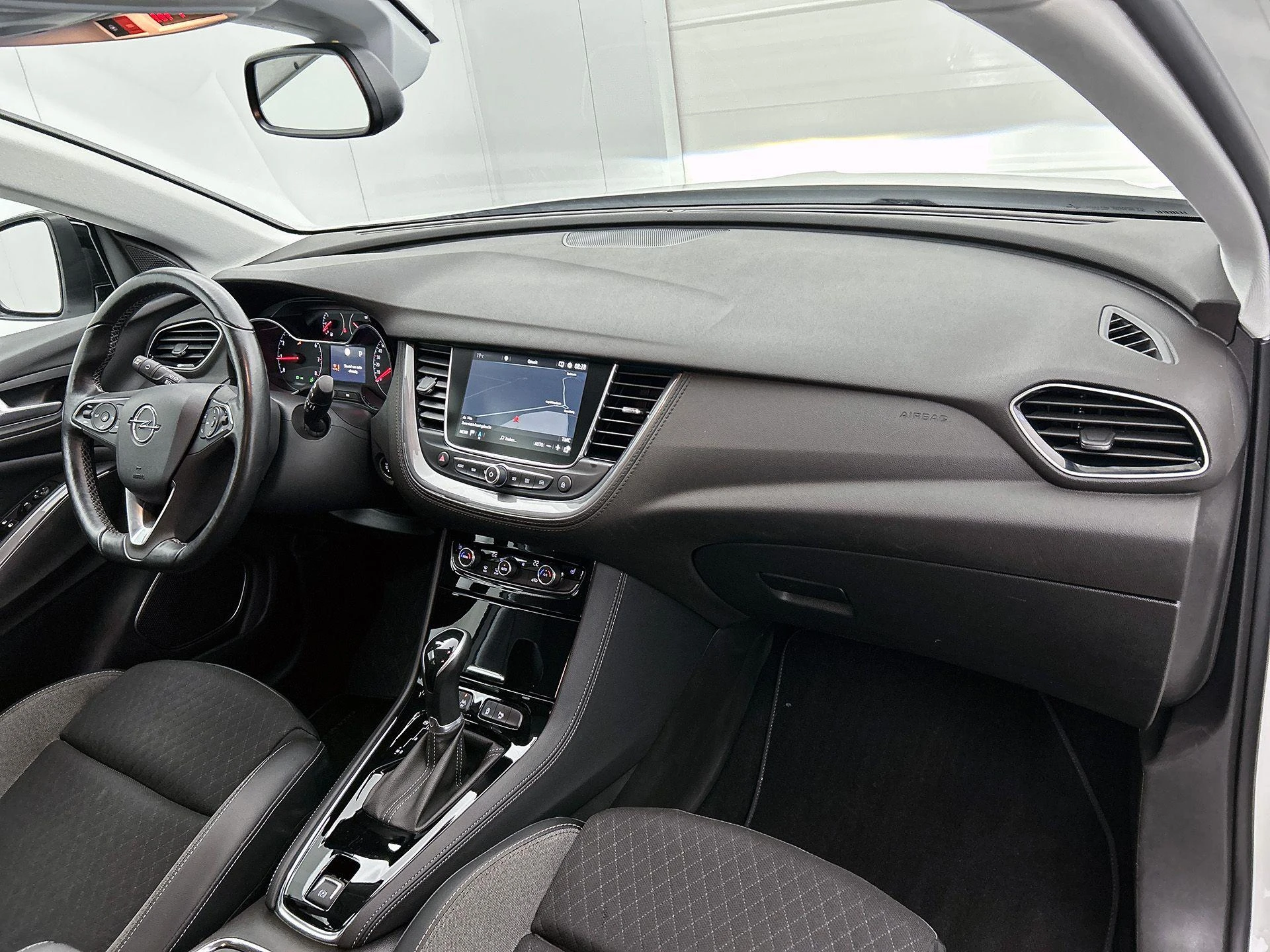 Opel-Grandland X-image-17