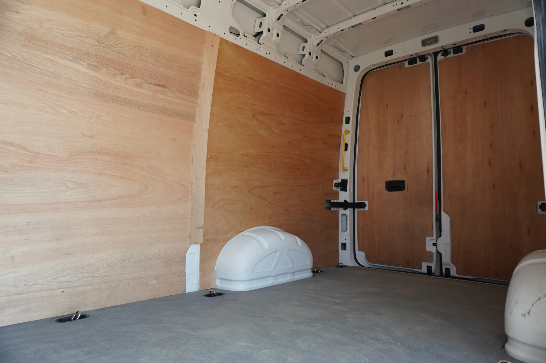 Volkswagen-Crafter-image-20