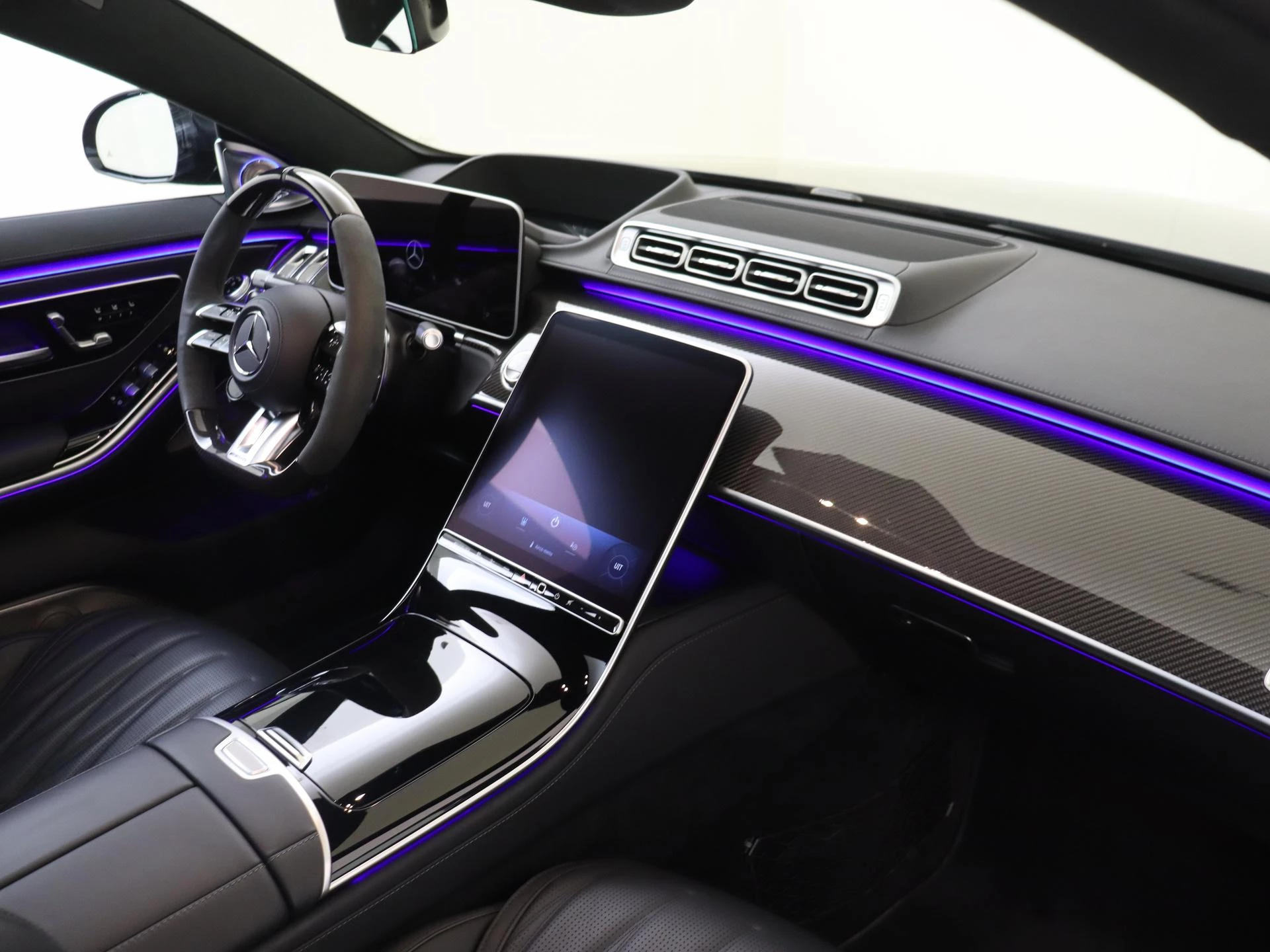 Mercedes-Benz-S-Klasse-image-14
