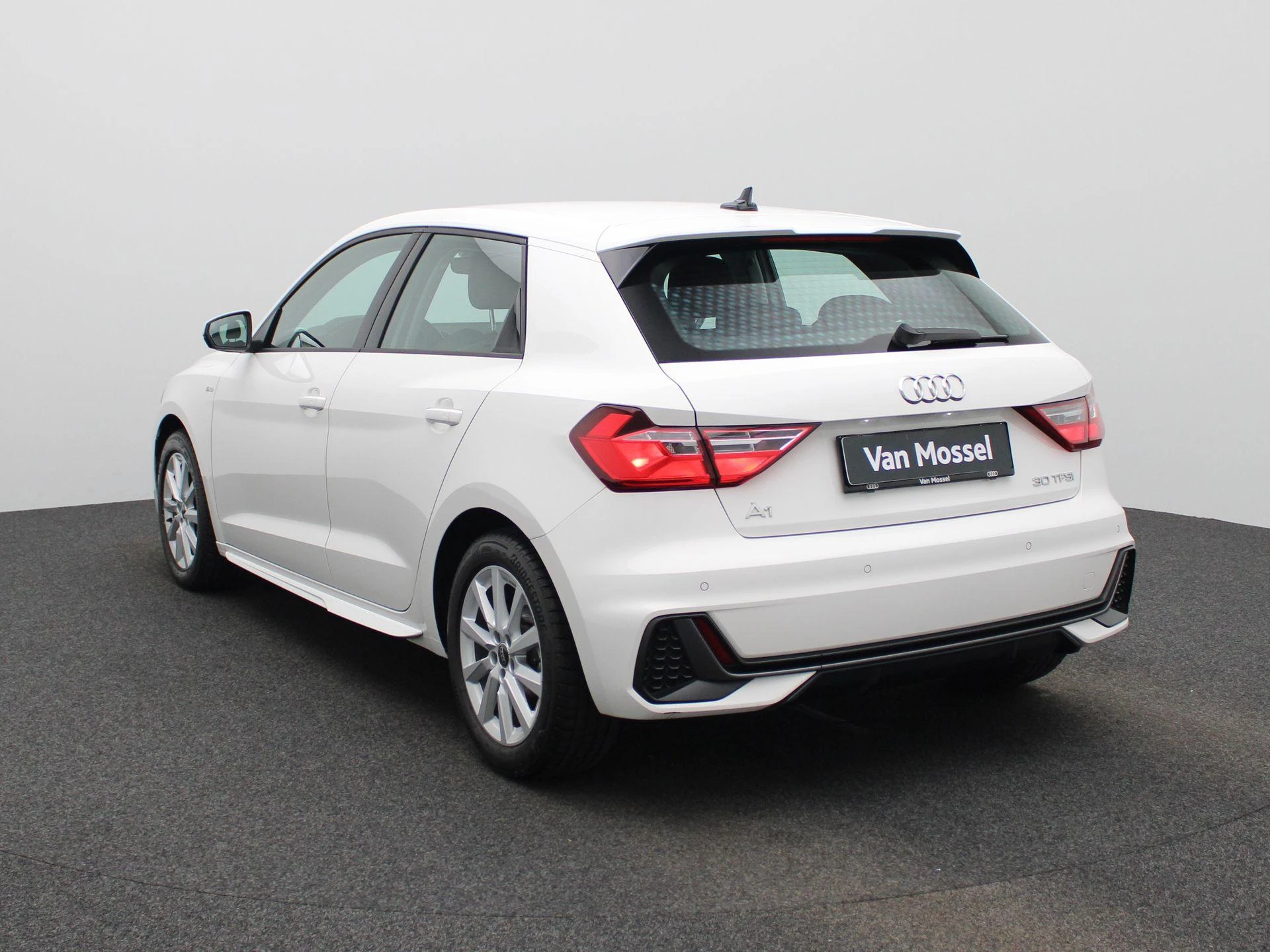 Audi-A1 Sportback-image-2