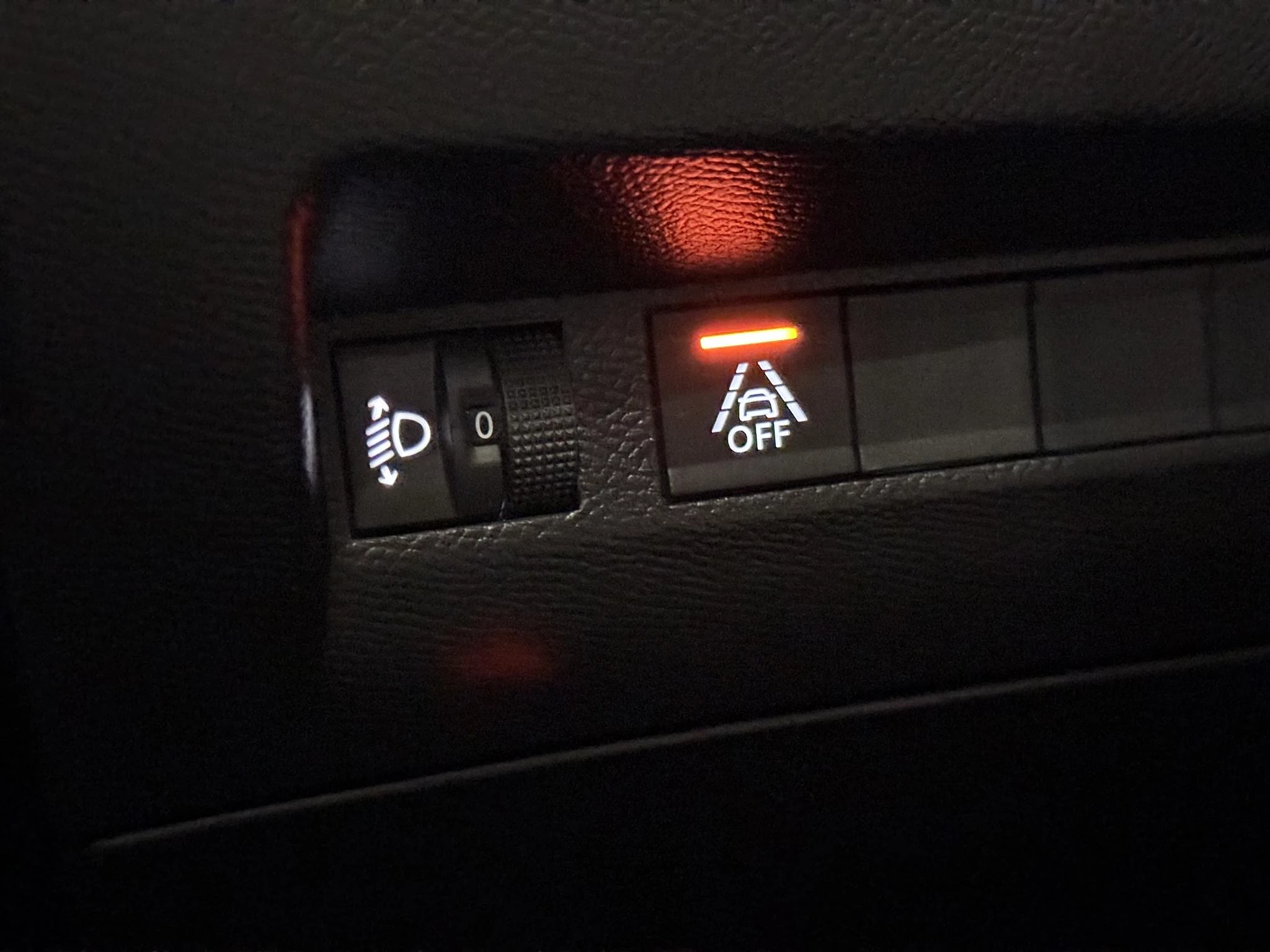 Peugeot-208-image-12
