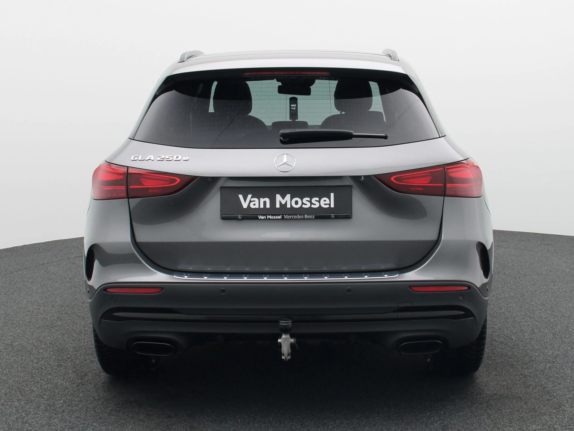 Mercedes-Benz GLA 250 e AMG Line + PREMIUM PLUS PACK + TREKHAAK + PANO + CARPLAY +