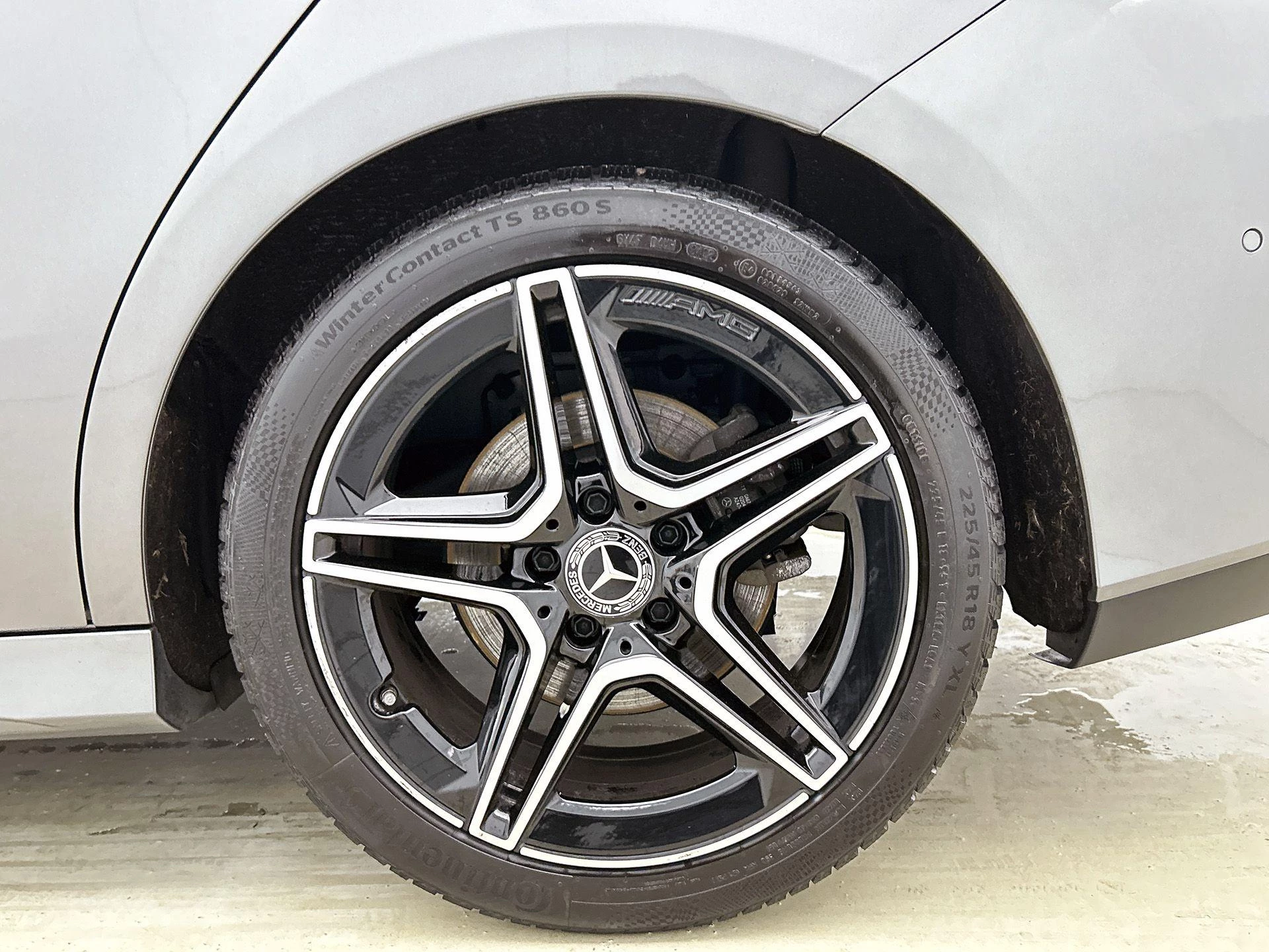 Mercedes-Benz-CLA-image-48