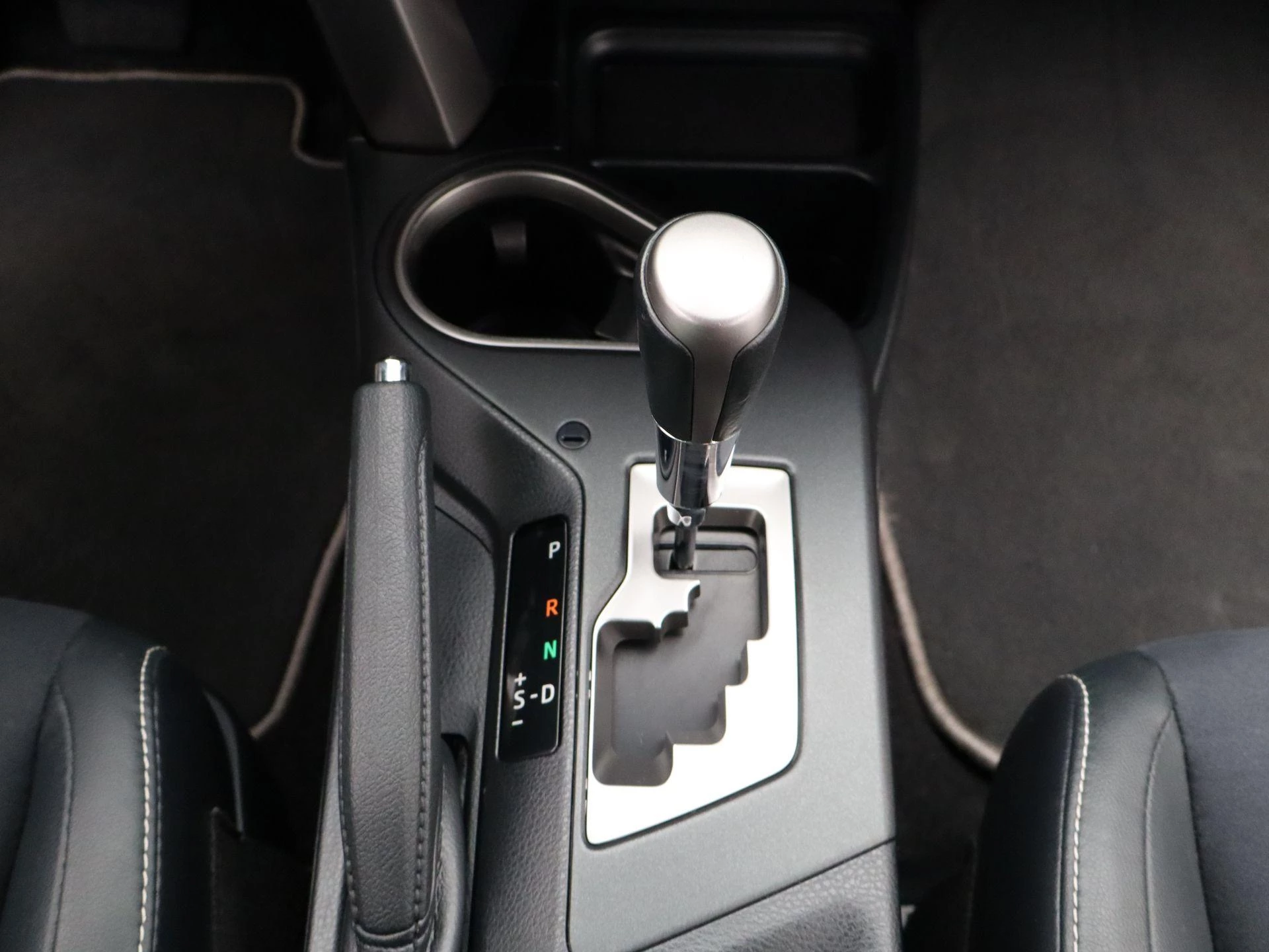 Toyota-RAV4-image-10