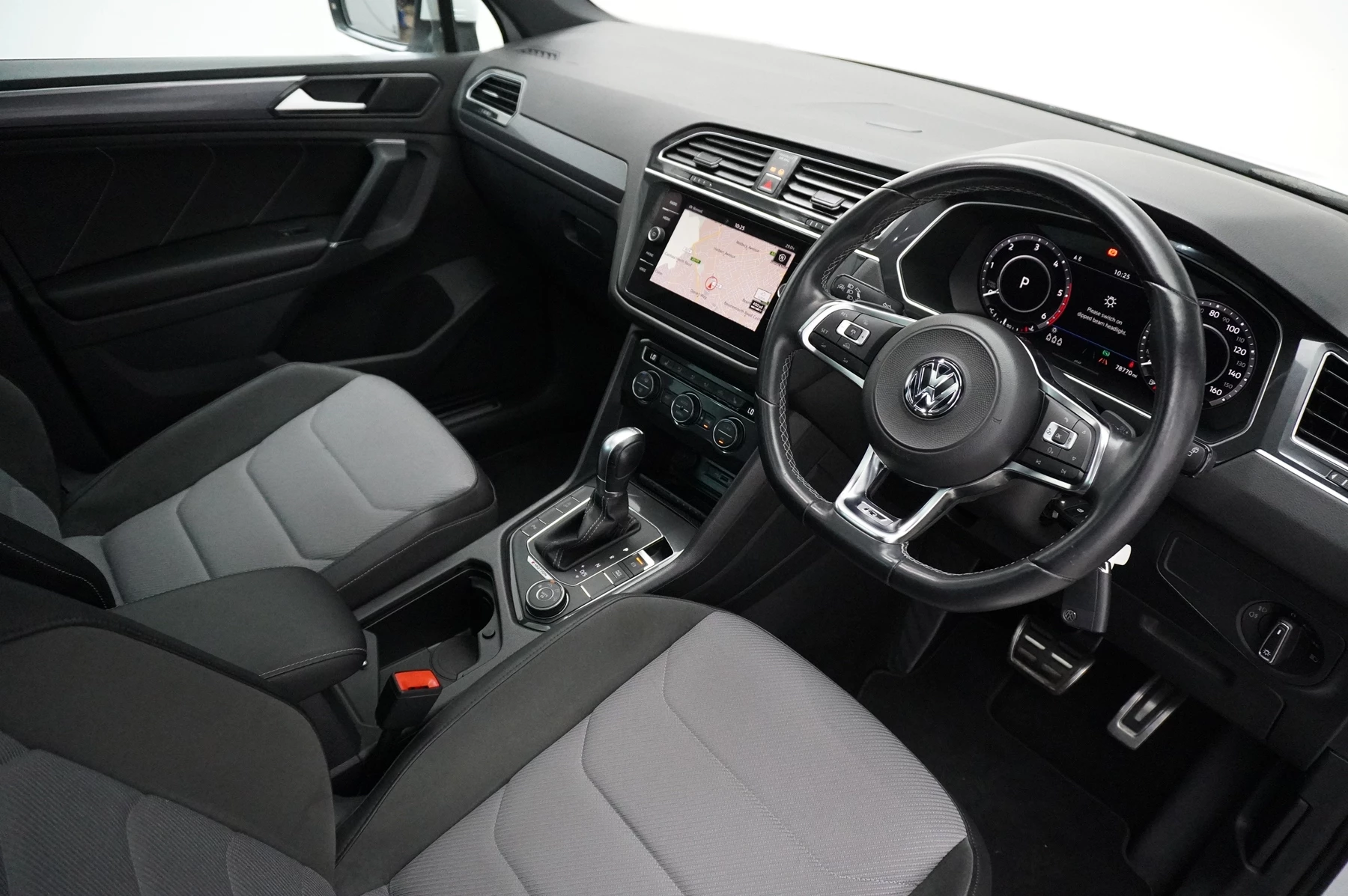 Volkswagen-Tiguan-image-5