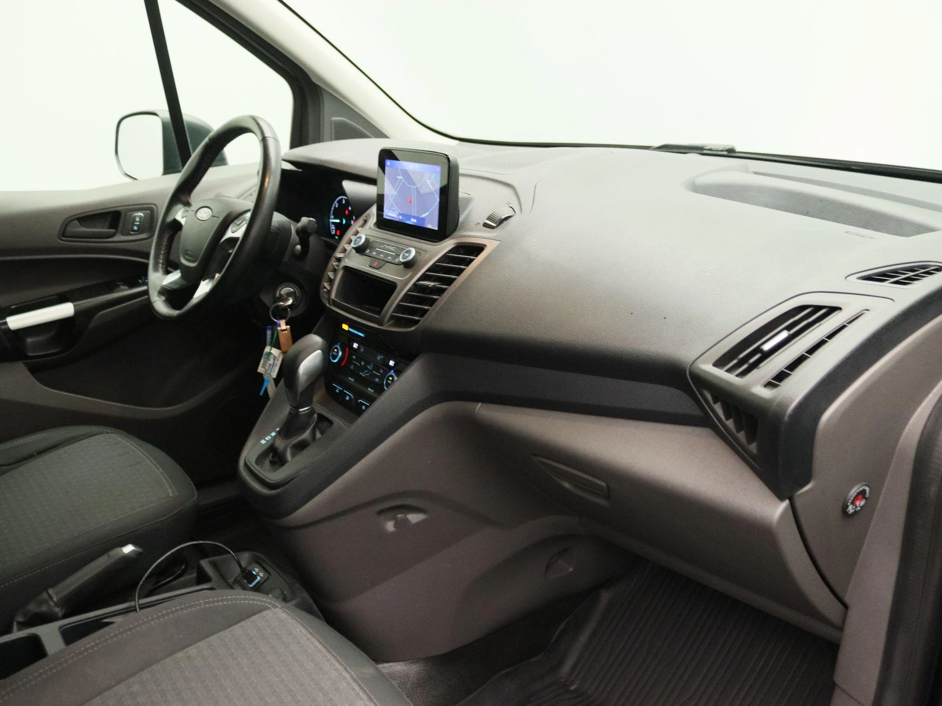 Ford-Transit Connect-image-18