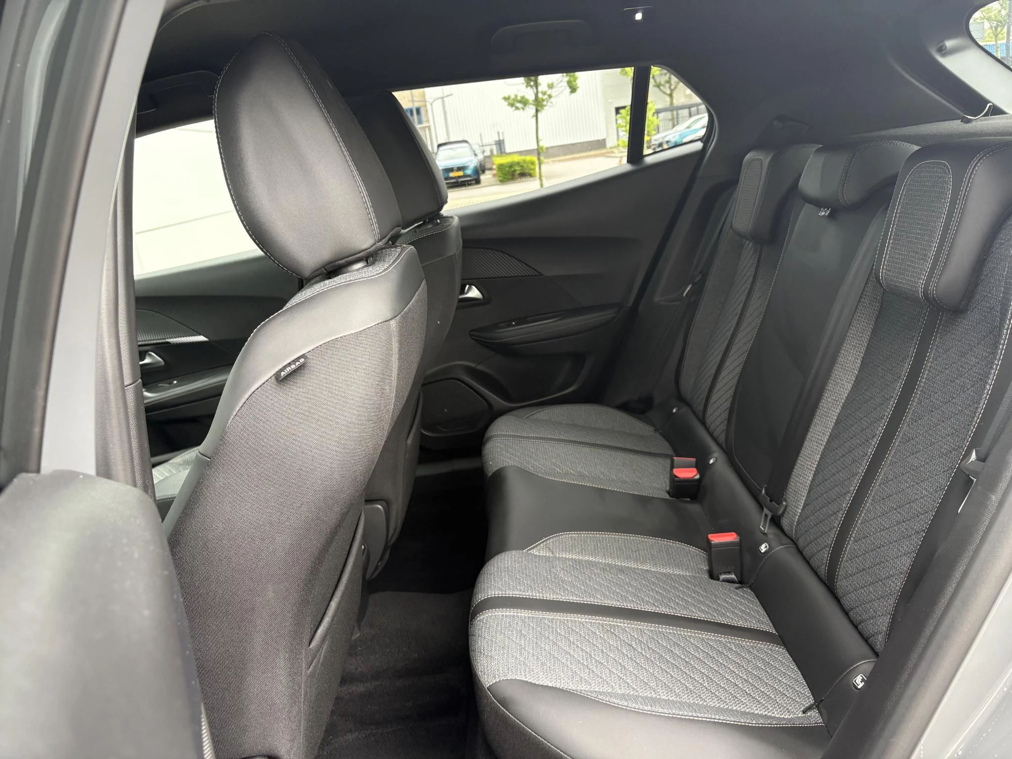 Peugeot-2008-image-11