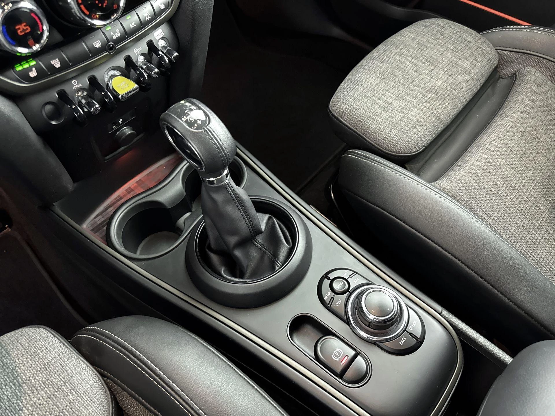 MINI-Countryman-image-13