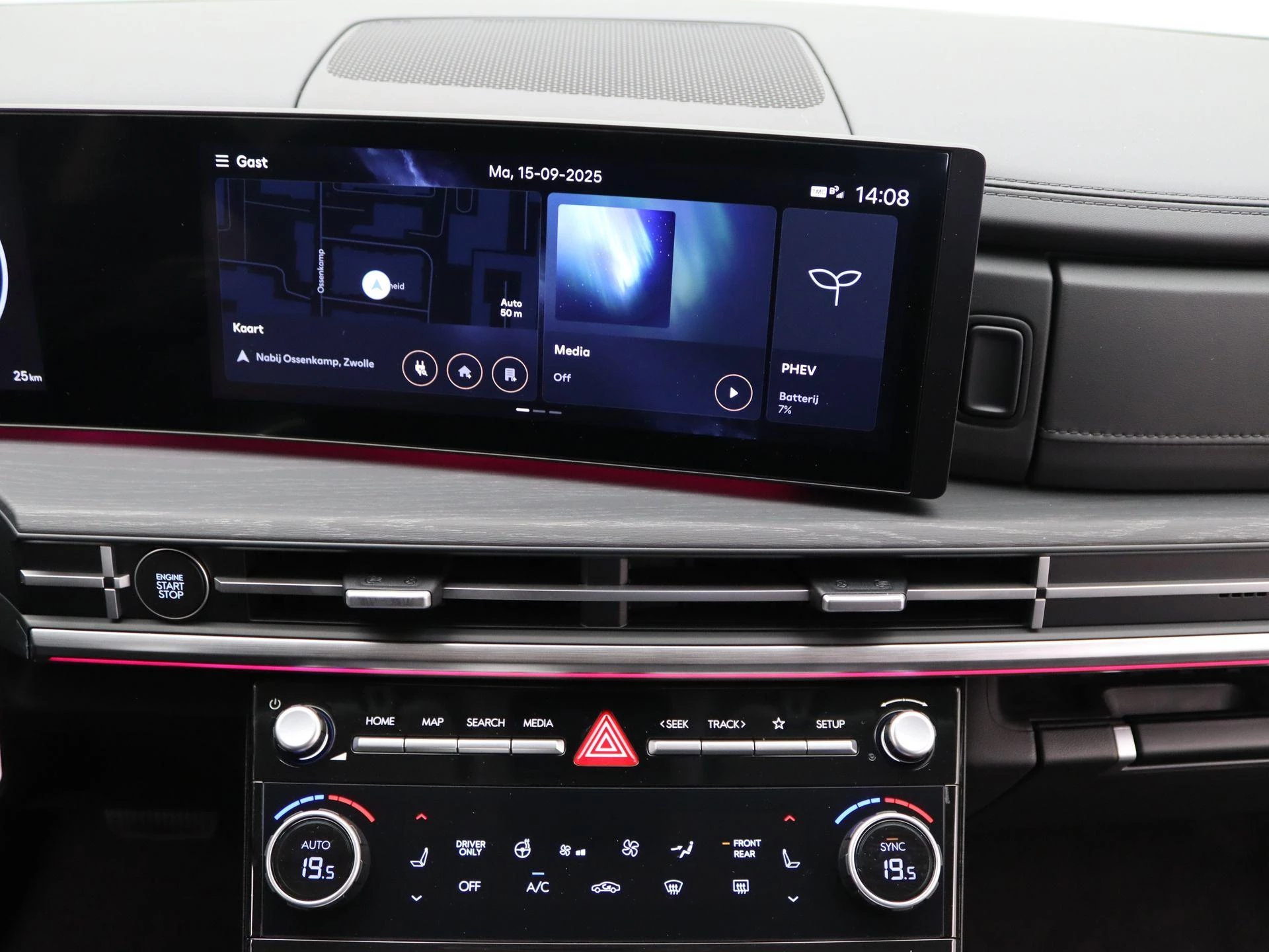 Hyundai-Santa Fe-image-8