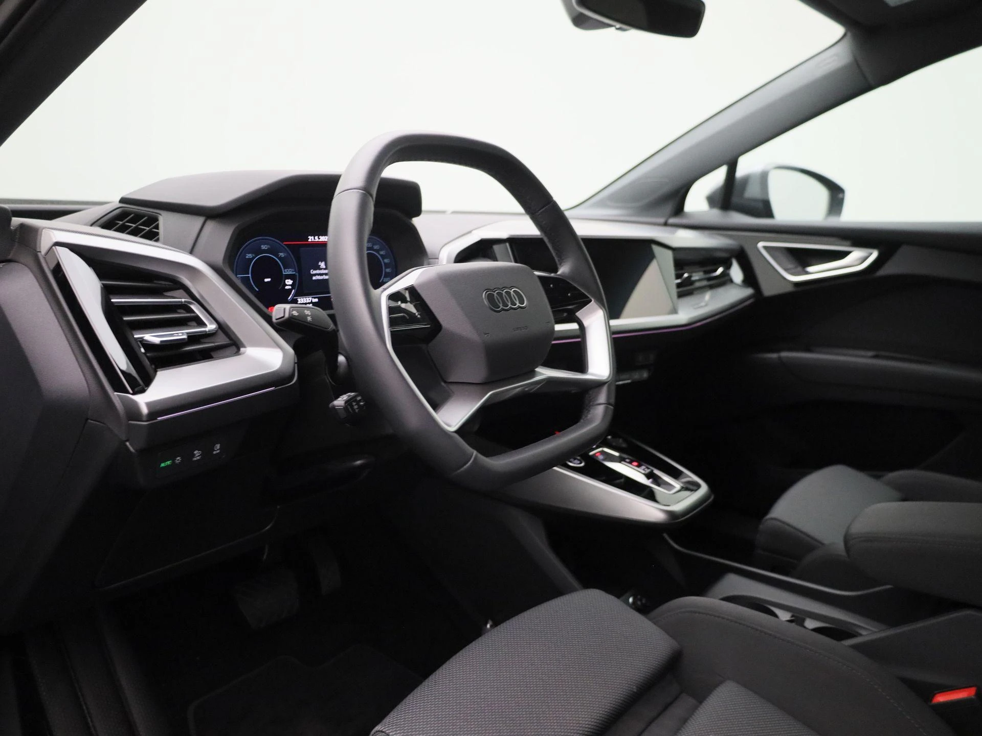 Audi-Q4 e-tron-image-32