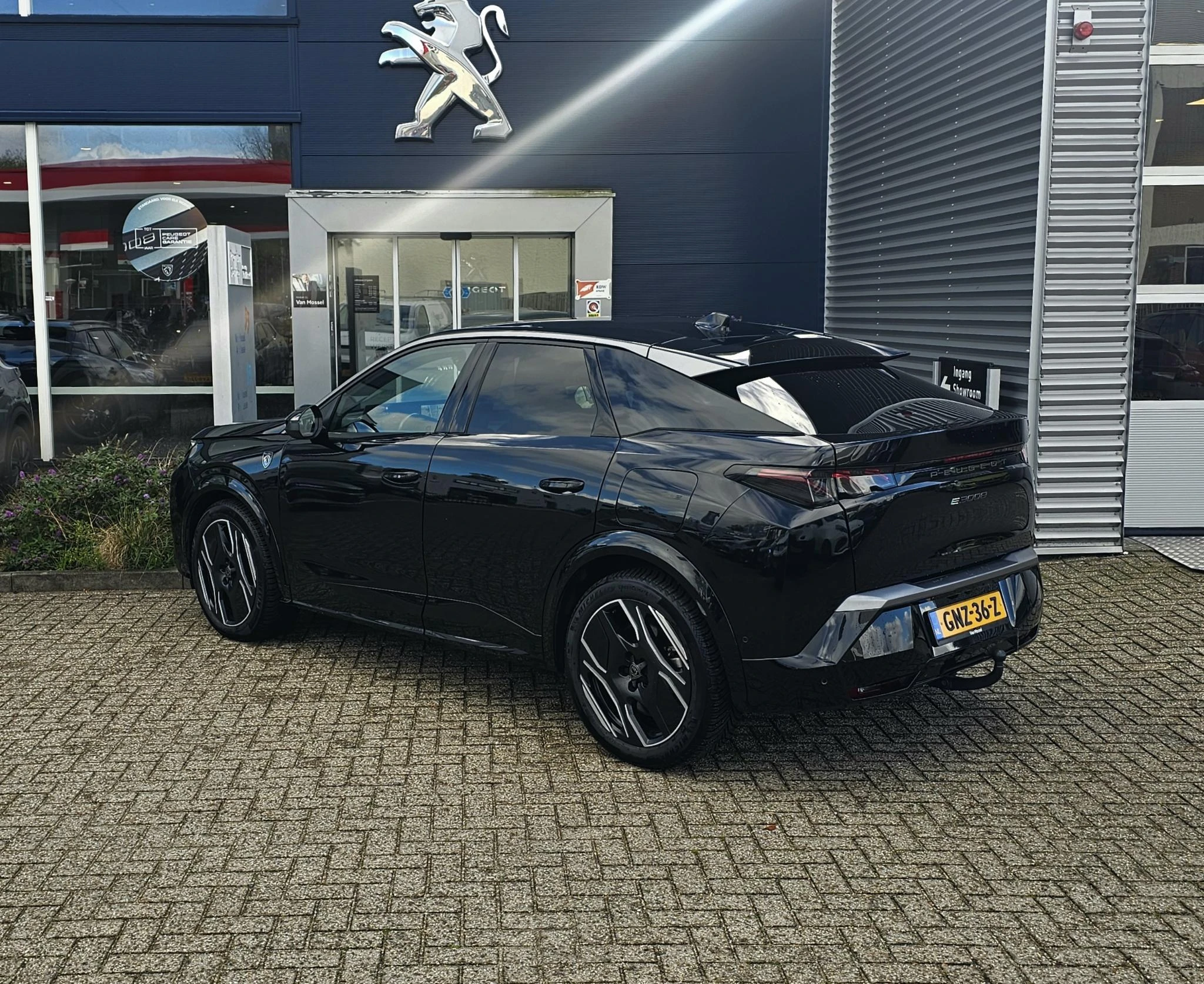 Peugeot-e-3008-image-6