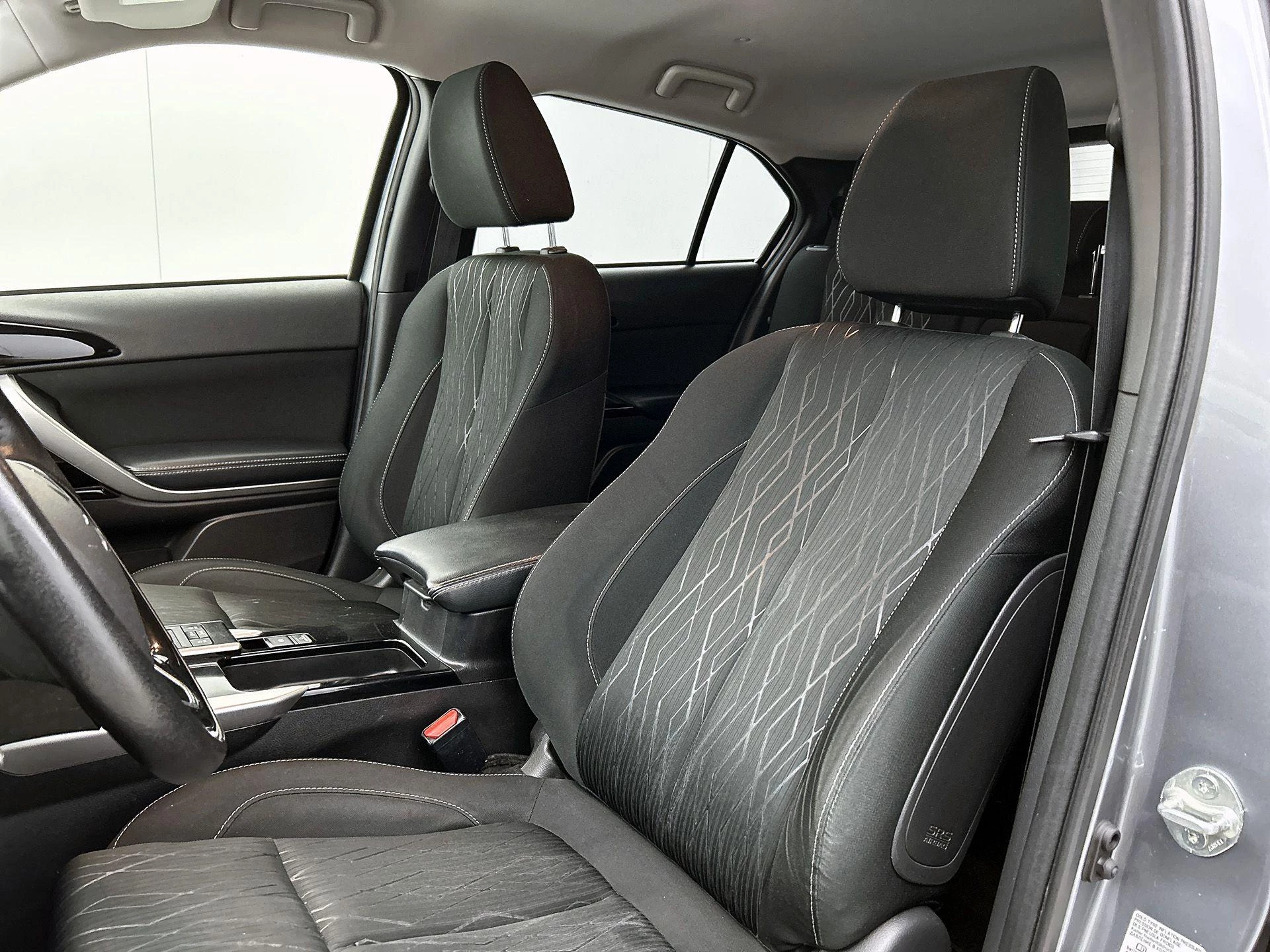 Mitsubishi-Eclipse Cross-image-32