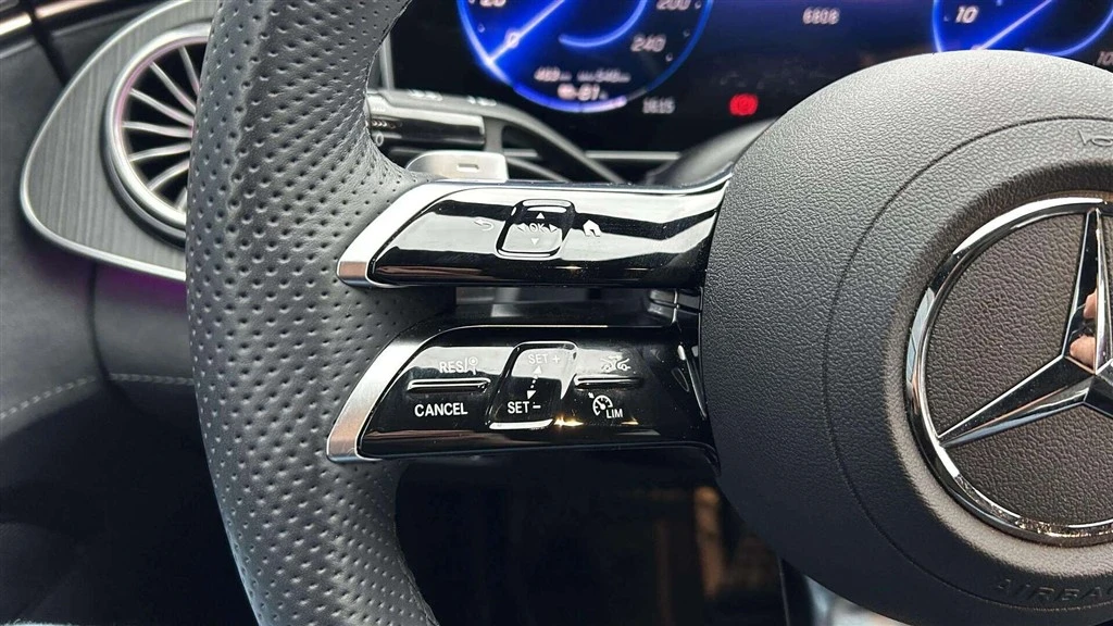 Mercedes-Benz-EQE-image-11