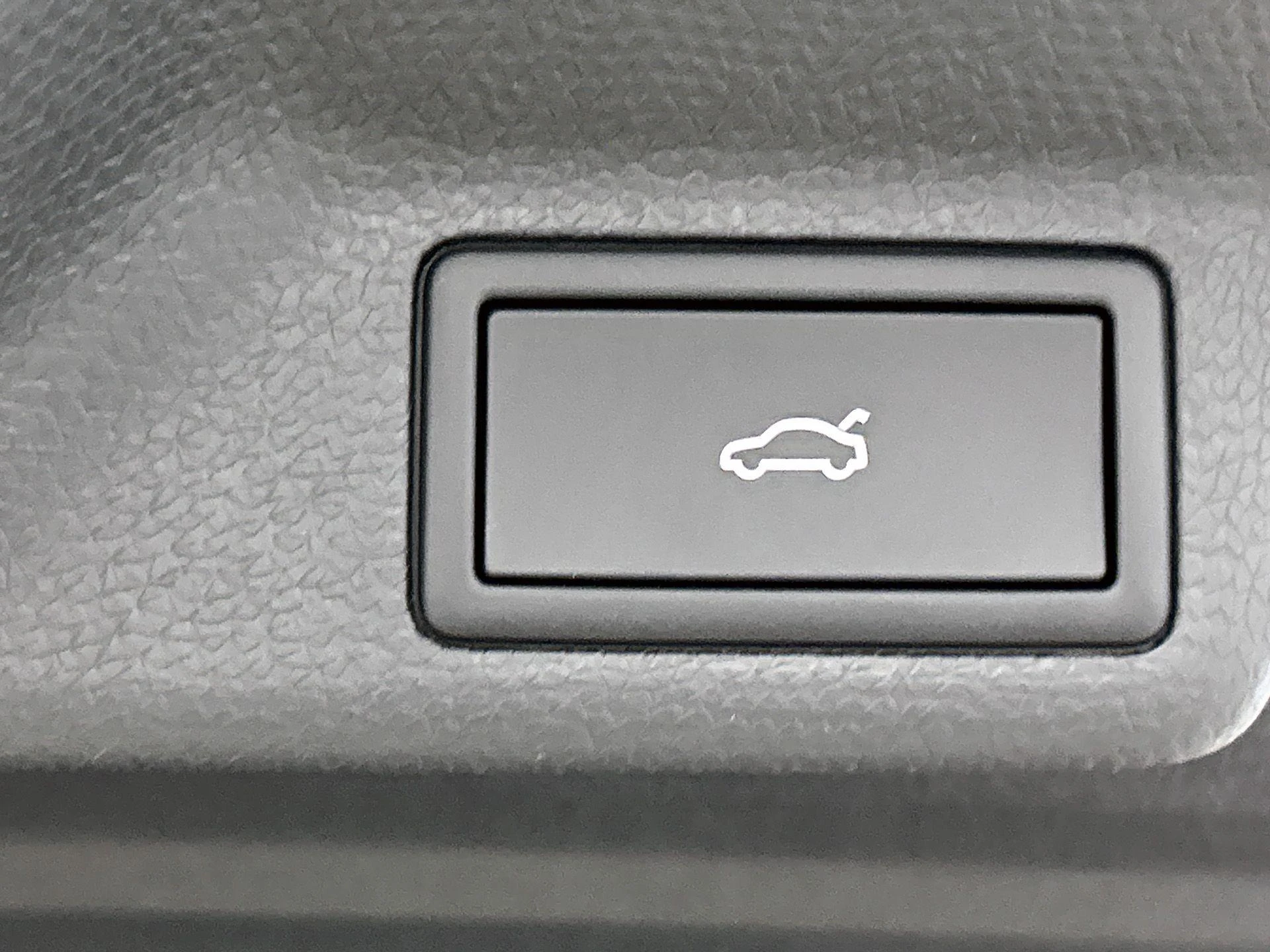 Volkswagen-ID. Buzz Cargo-image-25