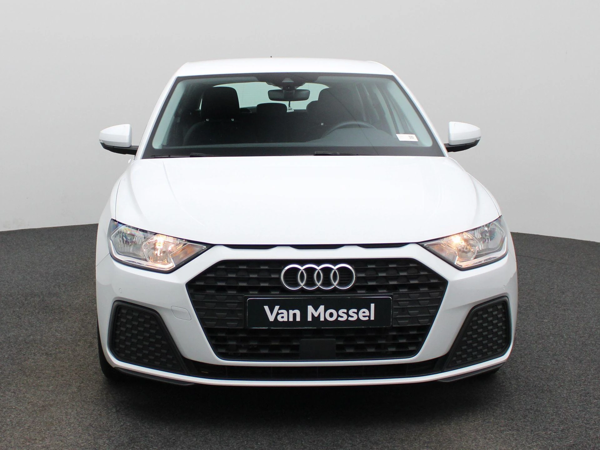 Audi-A1 Sportback-image-2