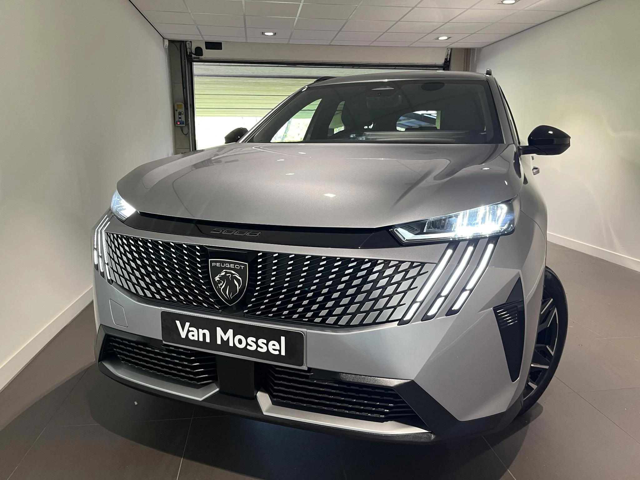 Peugeot-5008-image-18