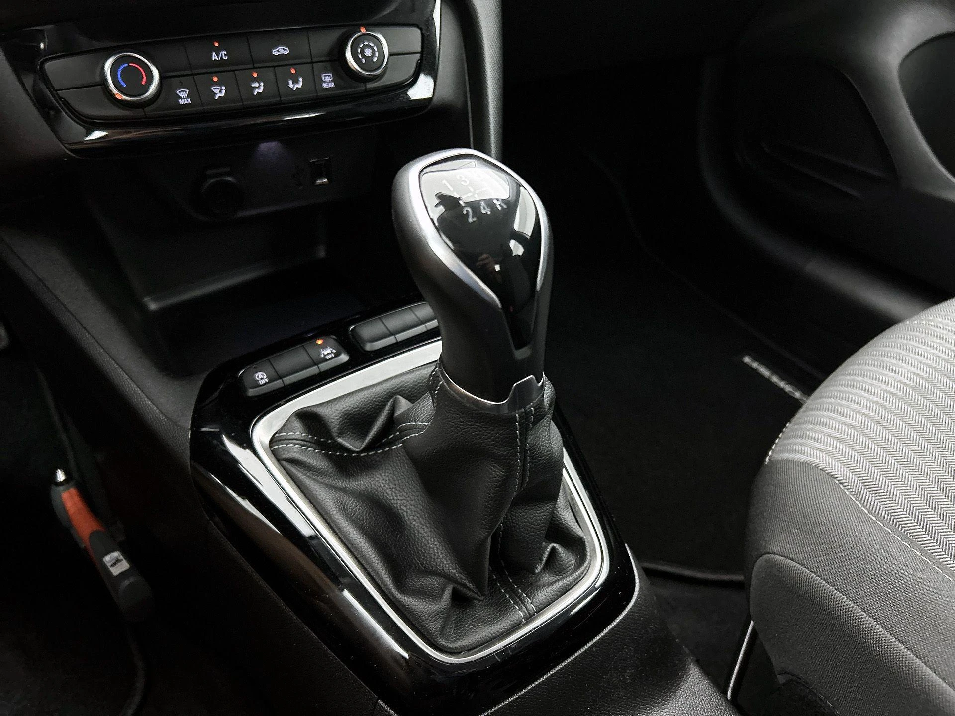 Opel-Corsa-image-12