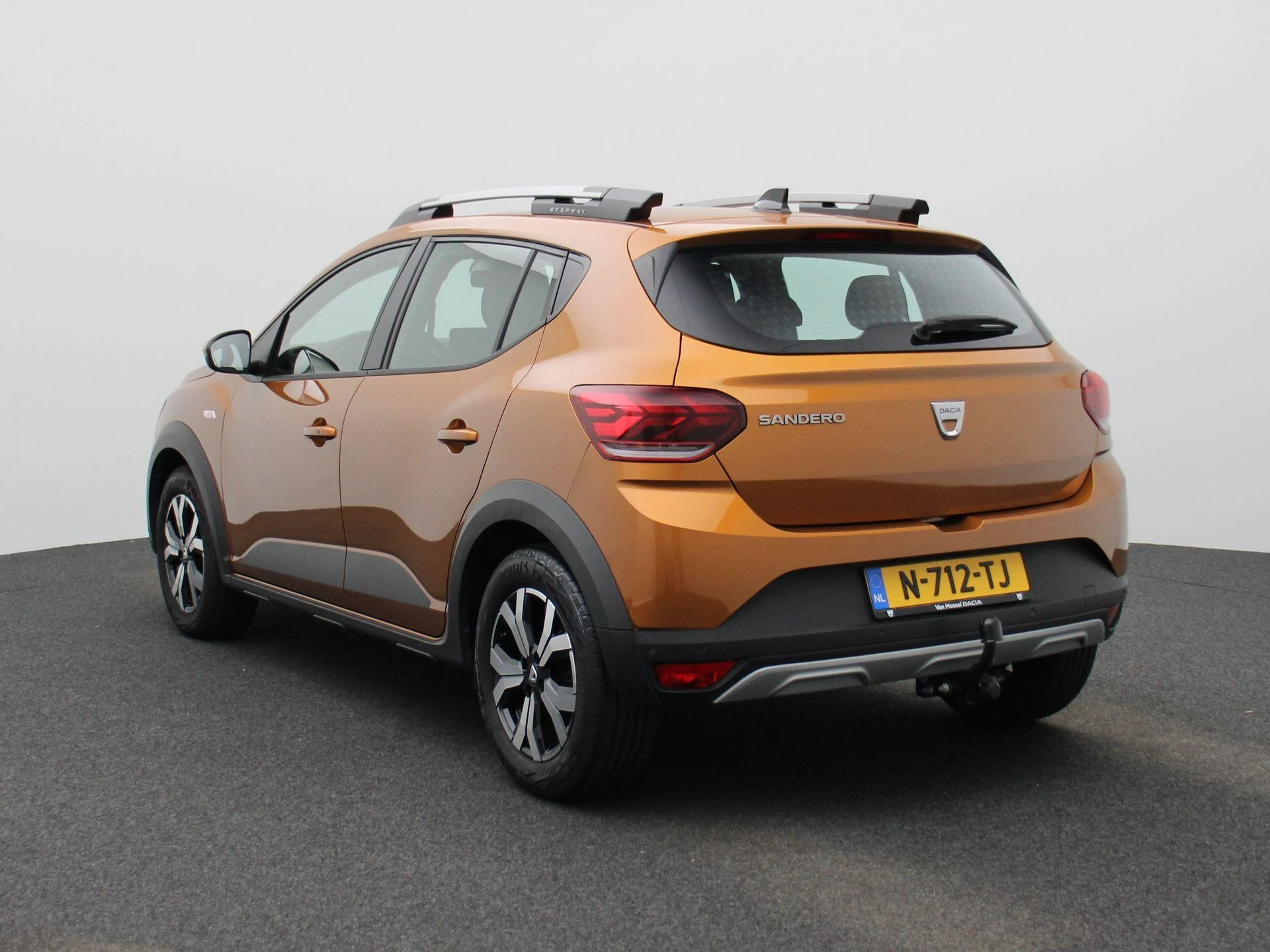 Dacia-Sandero Stepway-image-1