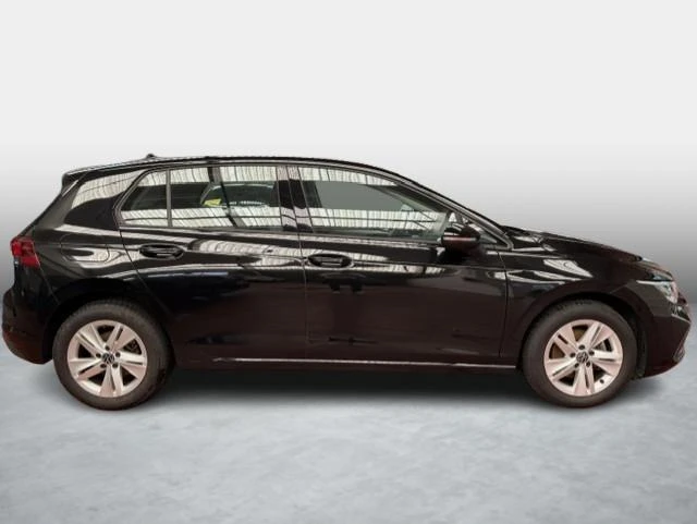 Volkswagen-Golf-image-3