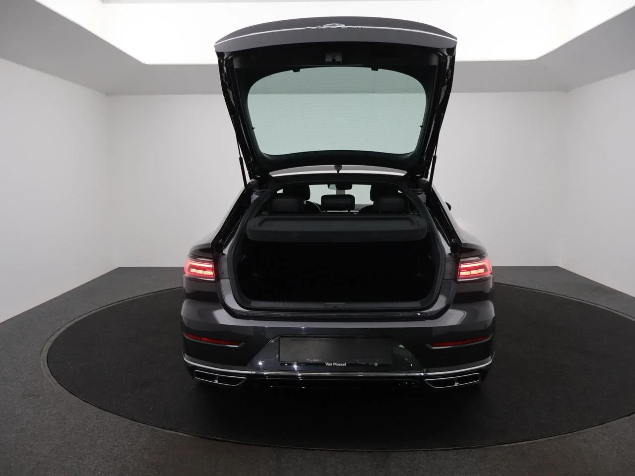Volkswagen-Arteon-image-27