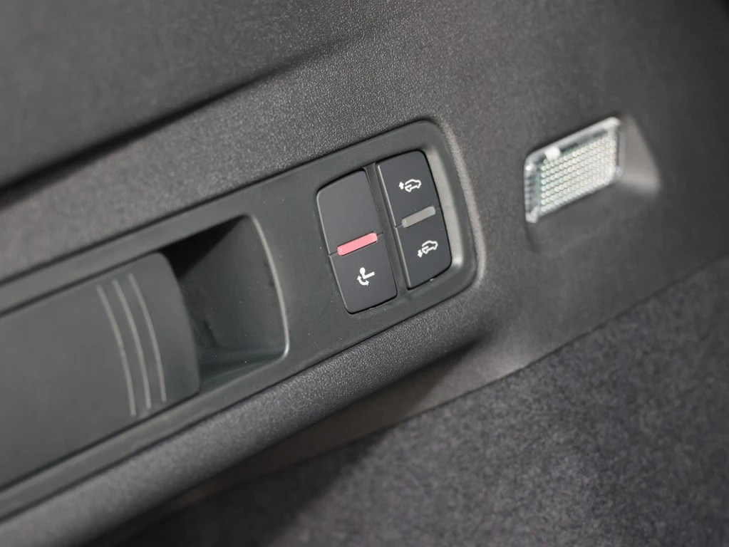 Audi-Q6 e-tron-image-6