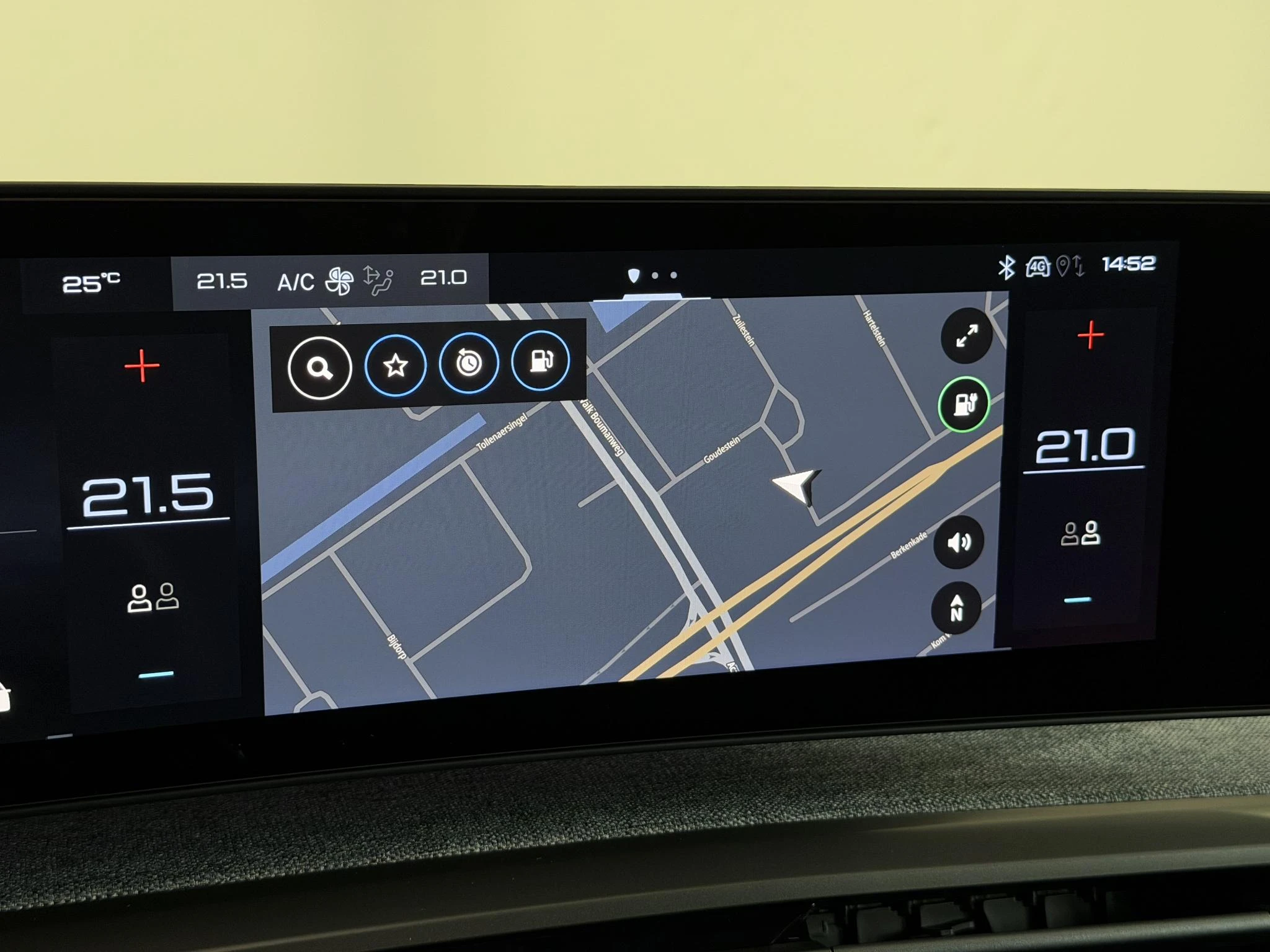 Peugeot 3008 1.6 plug-in Hybrid 195 Allure