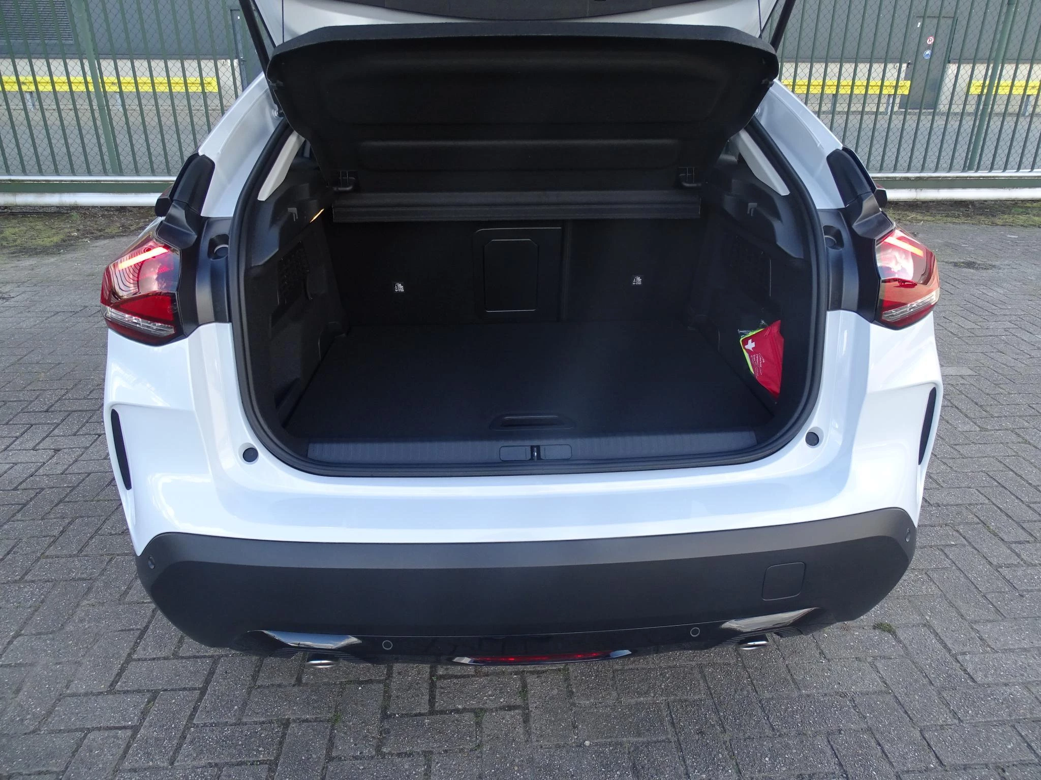 Citroën C4 Hybrid 145 ch Automatic MAX