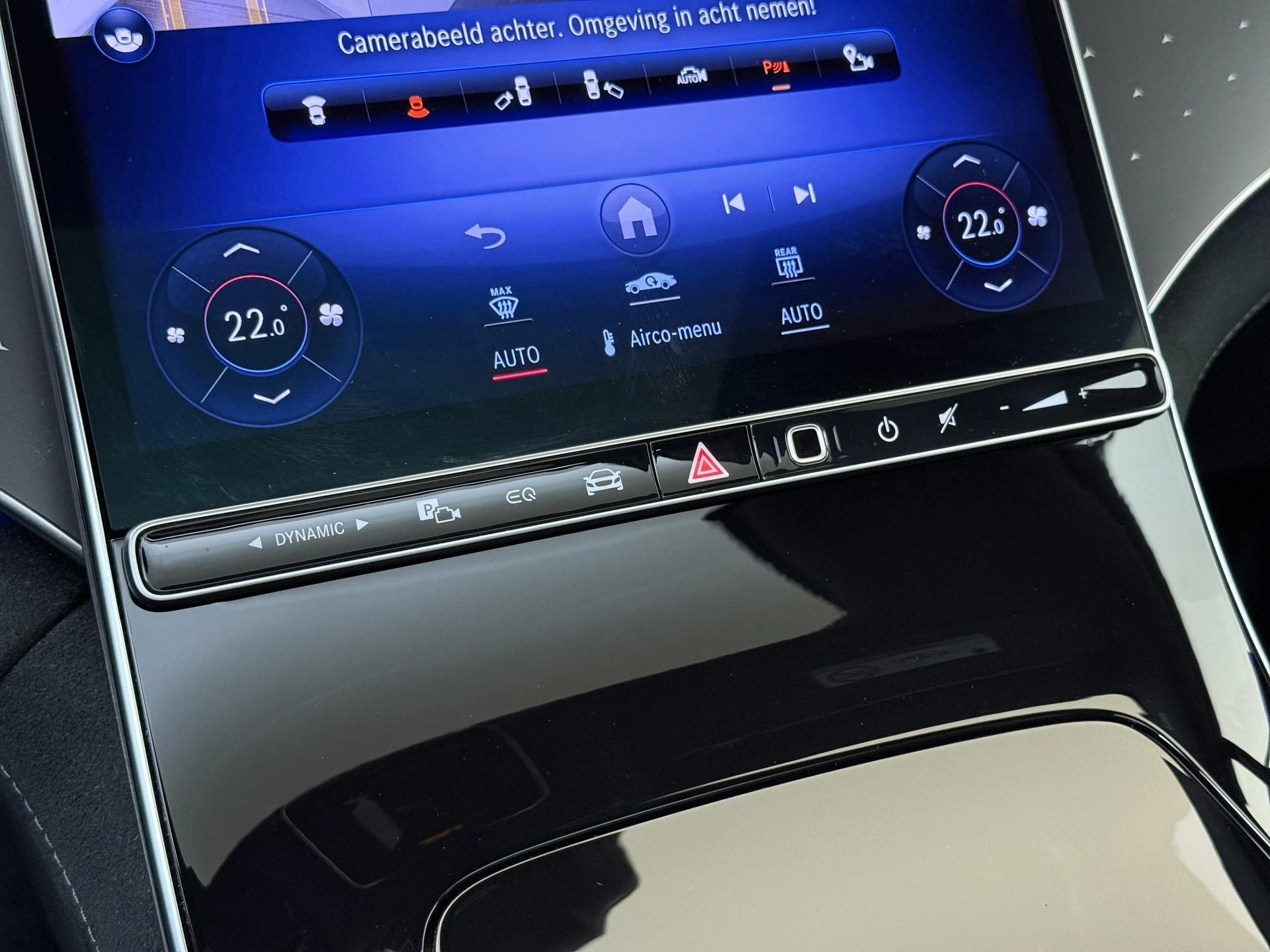 Mercedes-Benz-EQE-image-20